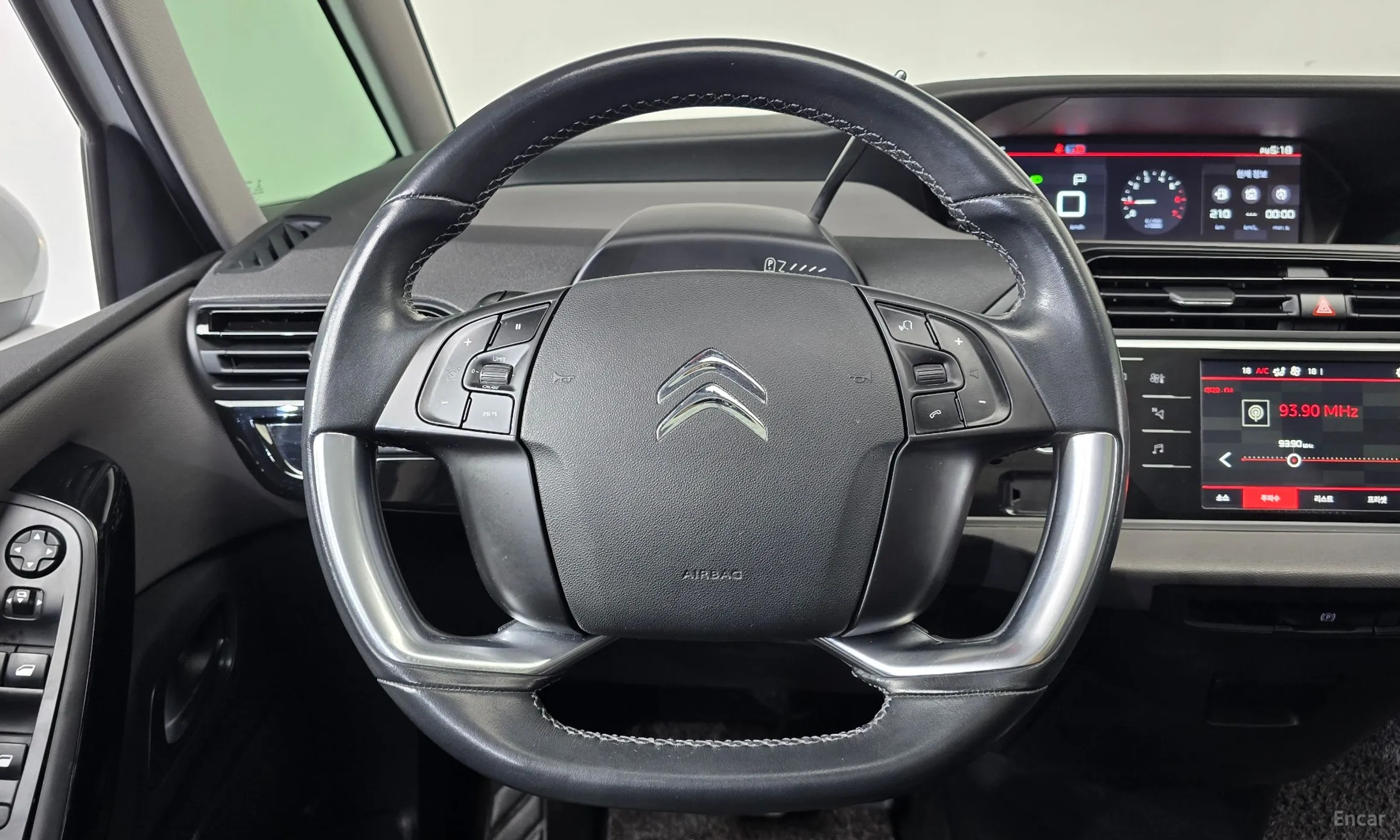 Citroën/DS Grand C4 Picasso превью 12