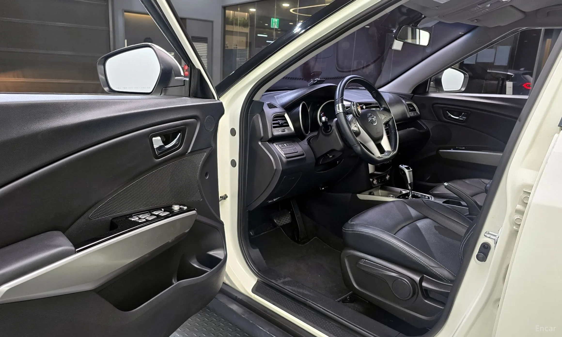 KG Mobility (SsangYong) Tivoli, Lazio превью 10