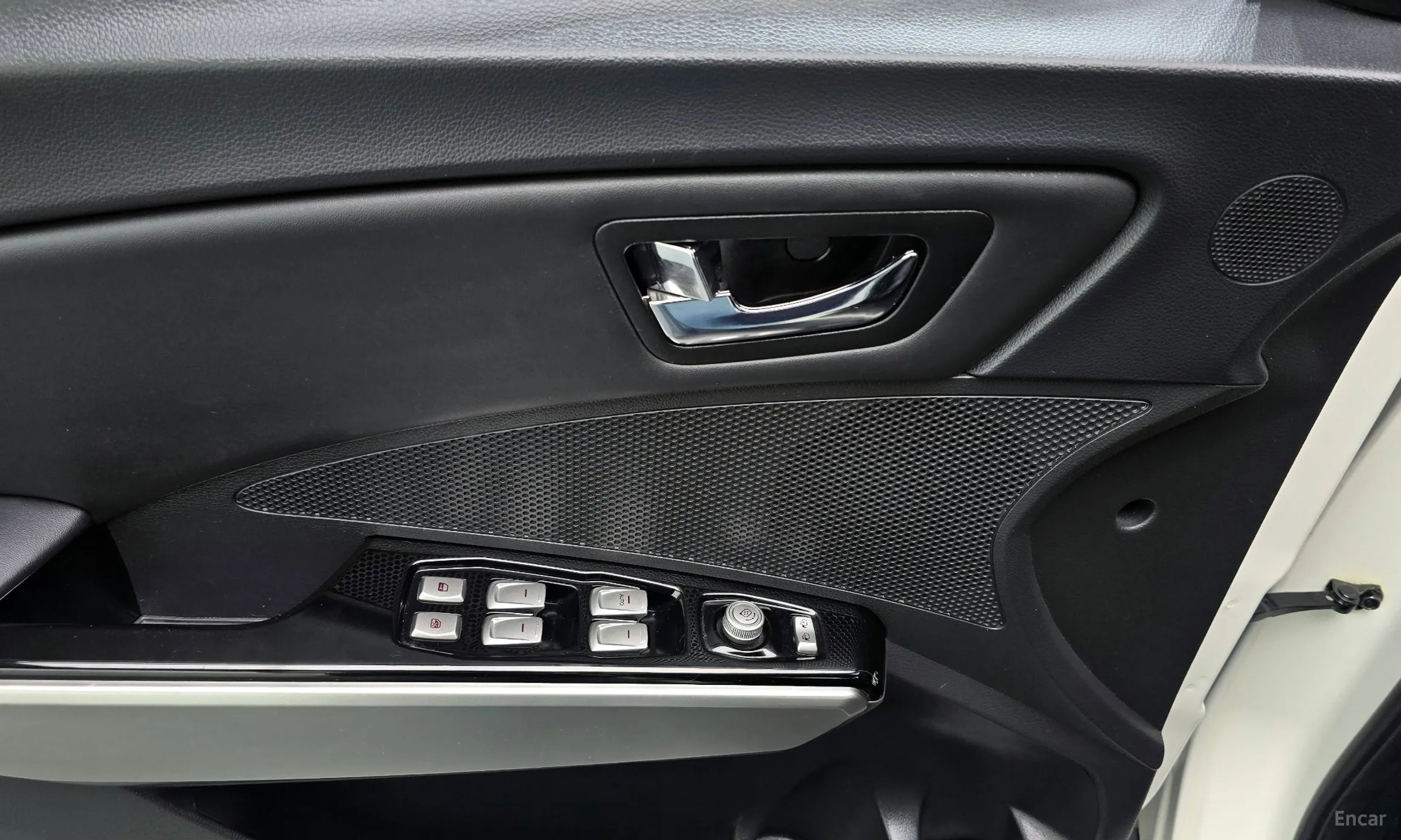 KG Mobility (SsangYong) Tivoli, Lazio превью 18