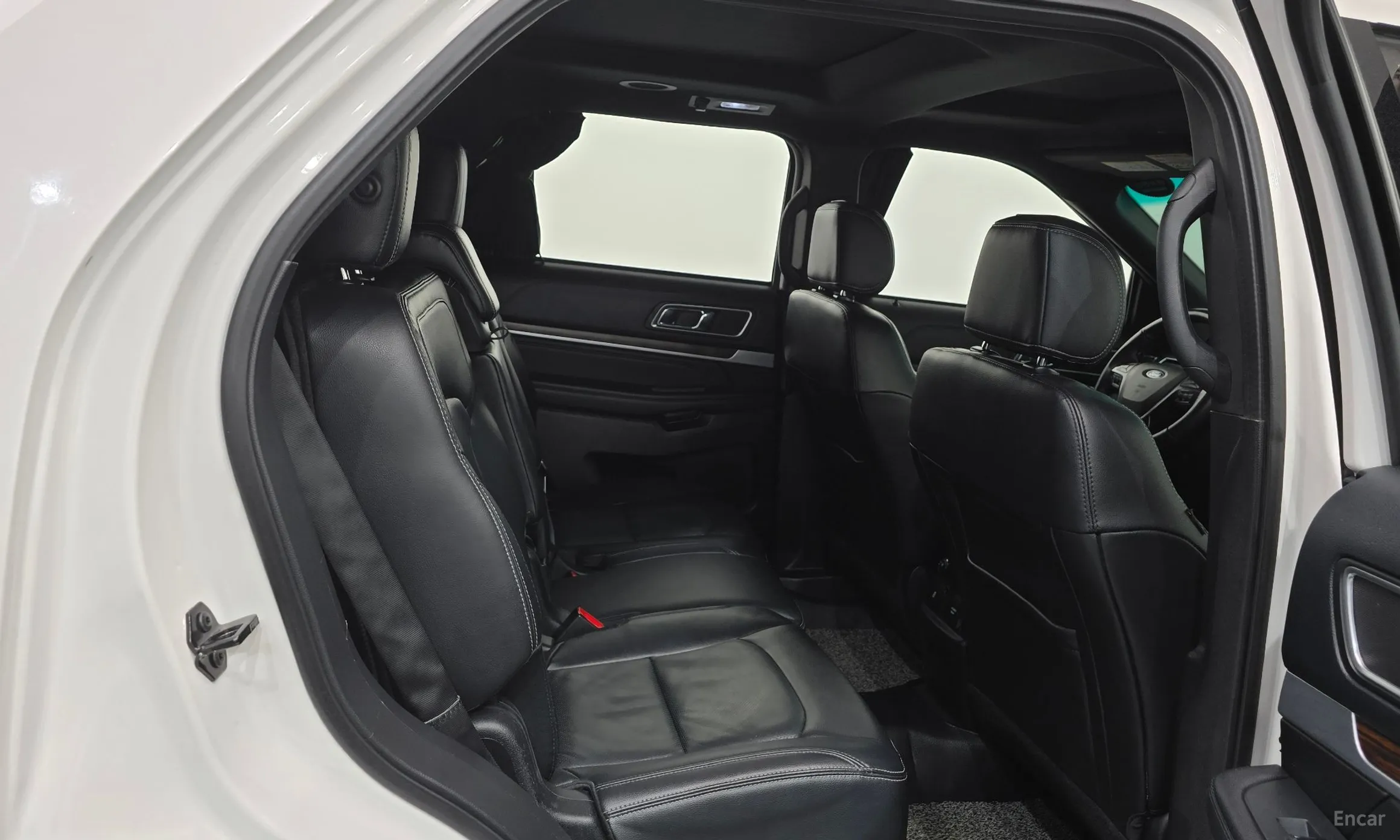 Ford Explorer превью 11