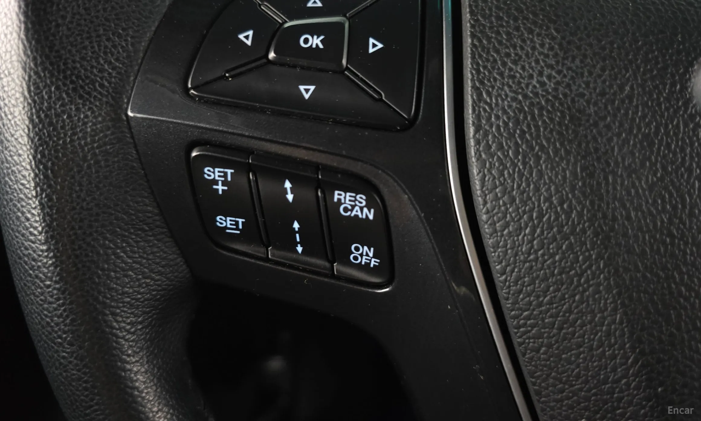 Ford Explorer превью 15