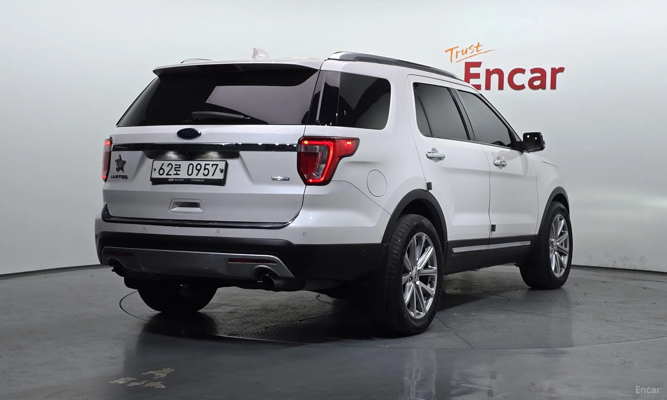 Ford Explorer превью 2