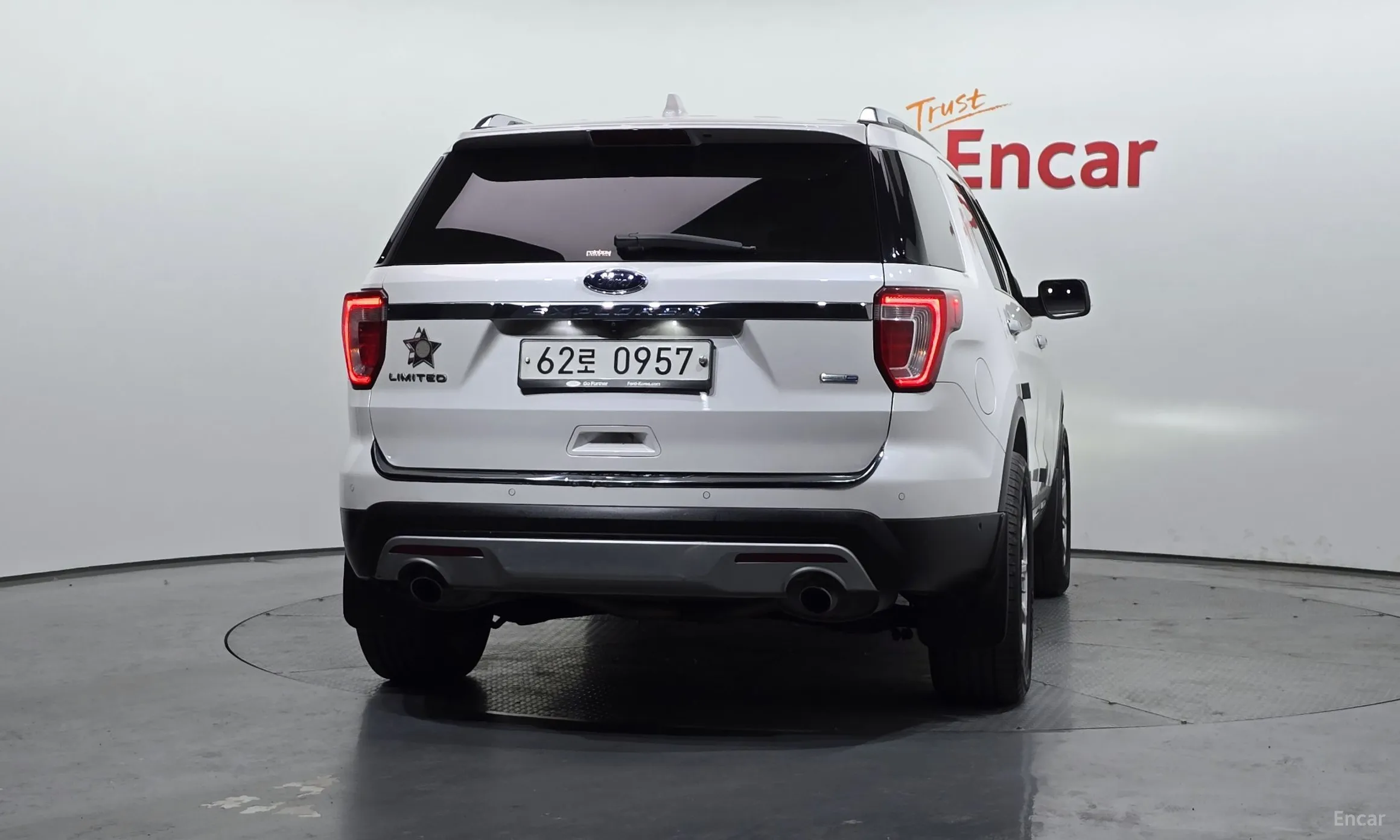 Ford Explorer превью 4