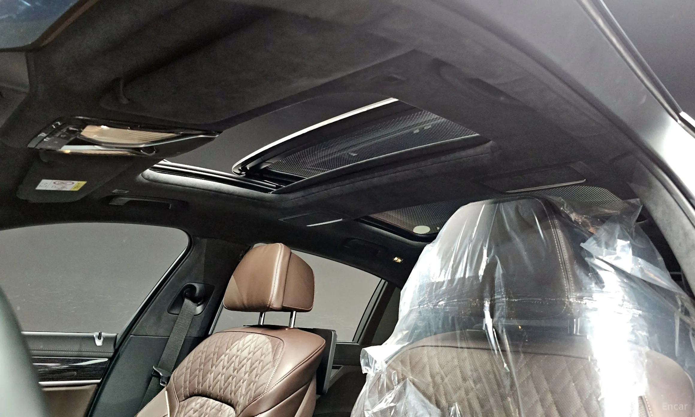 BMW 7 Series (G11) превью 18