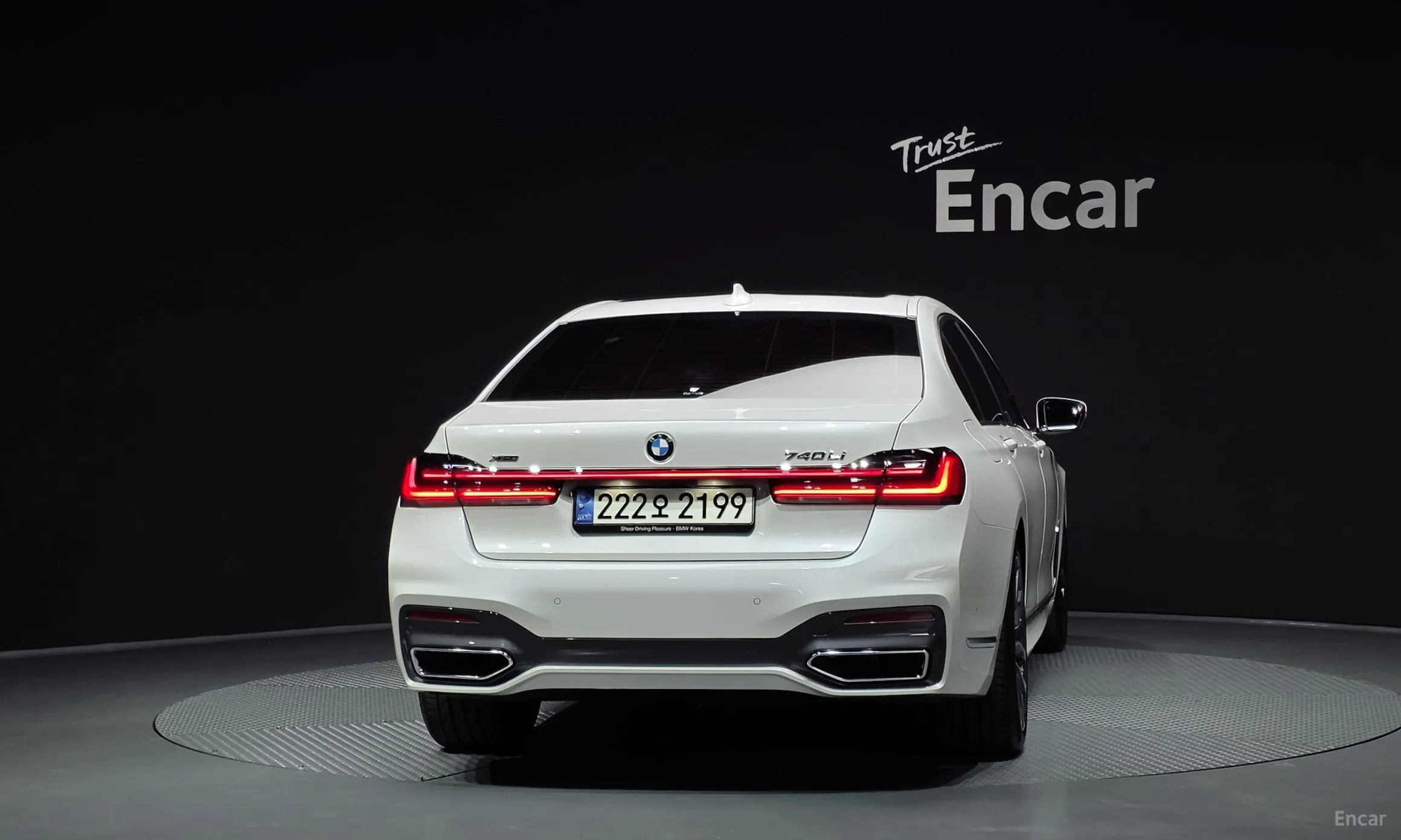 BMW 7 Series (G11) превью 4