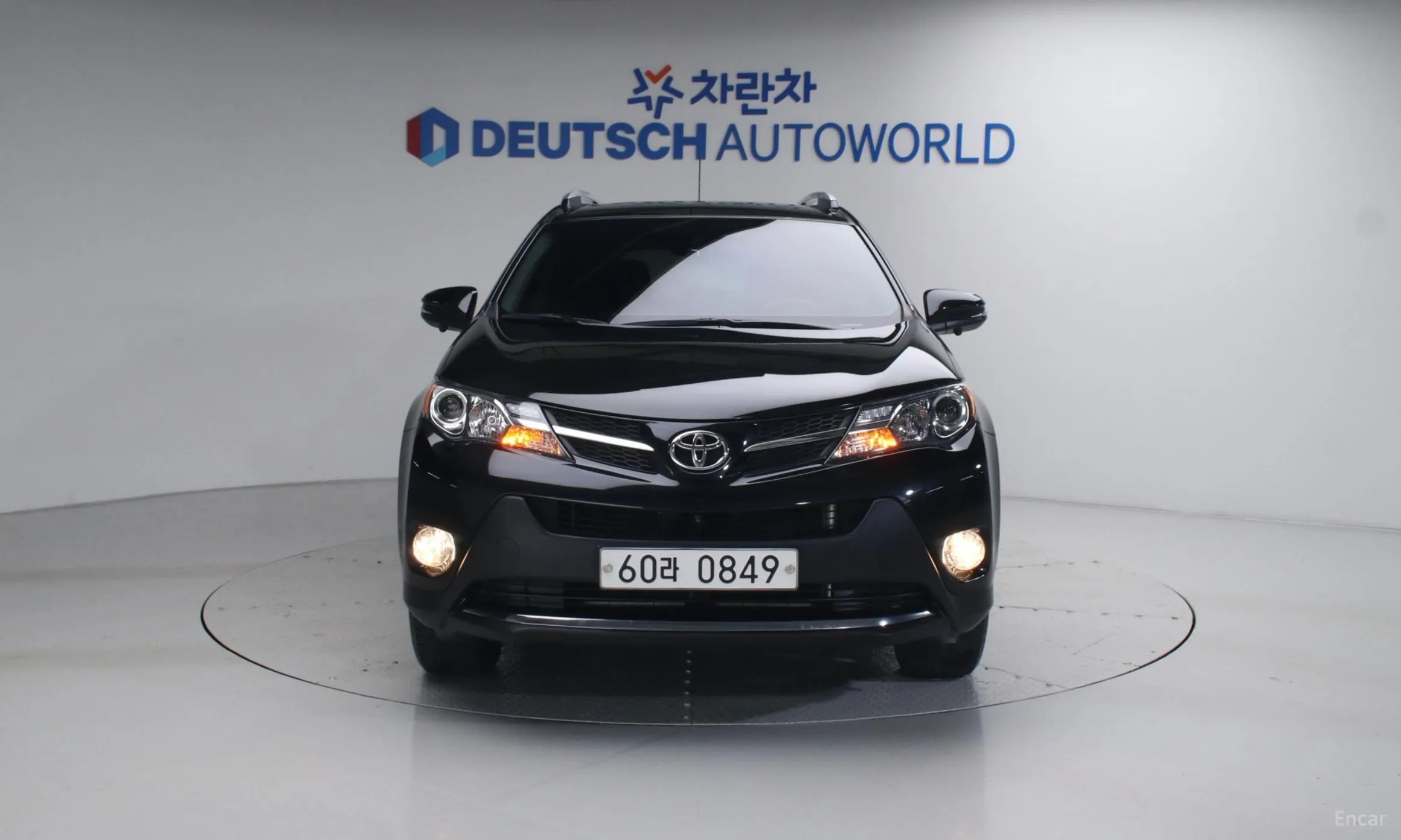 Toyota RAV4 превью 3