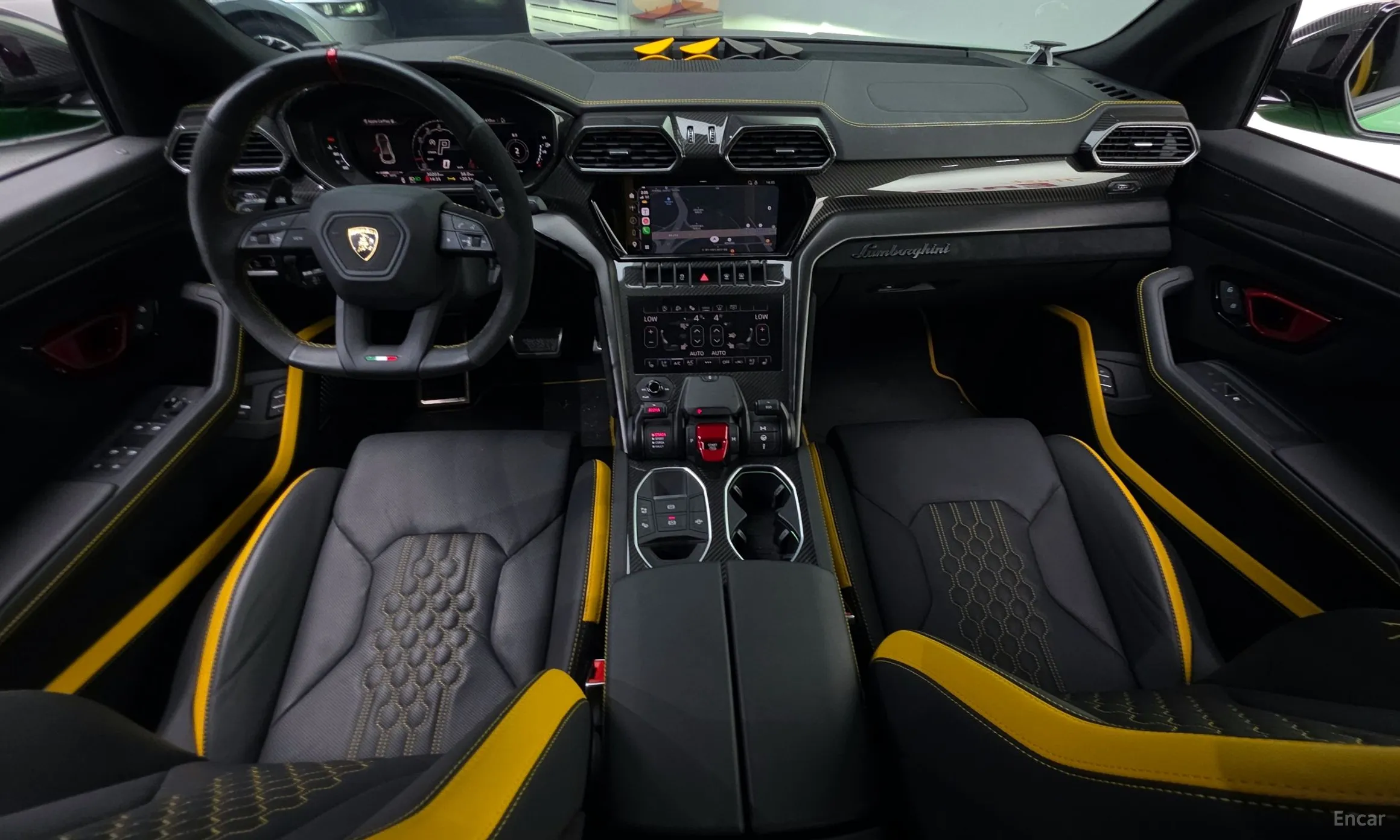 Lamborghini Urus превью 5