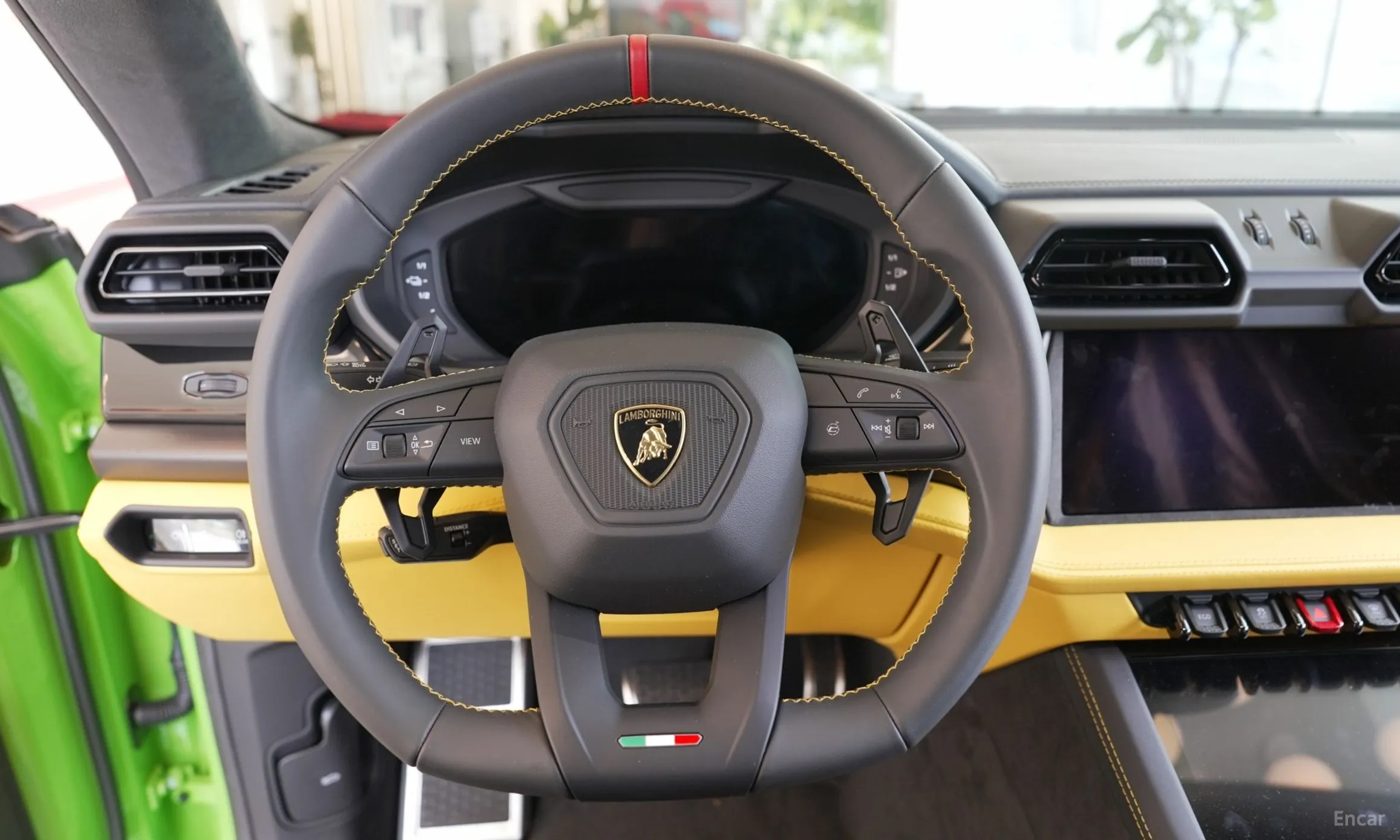 Lamborghini Urus превью 11