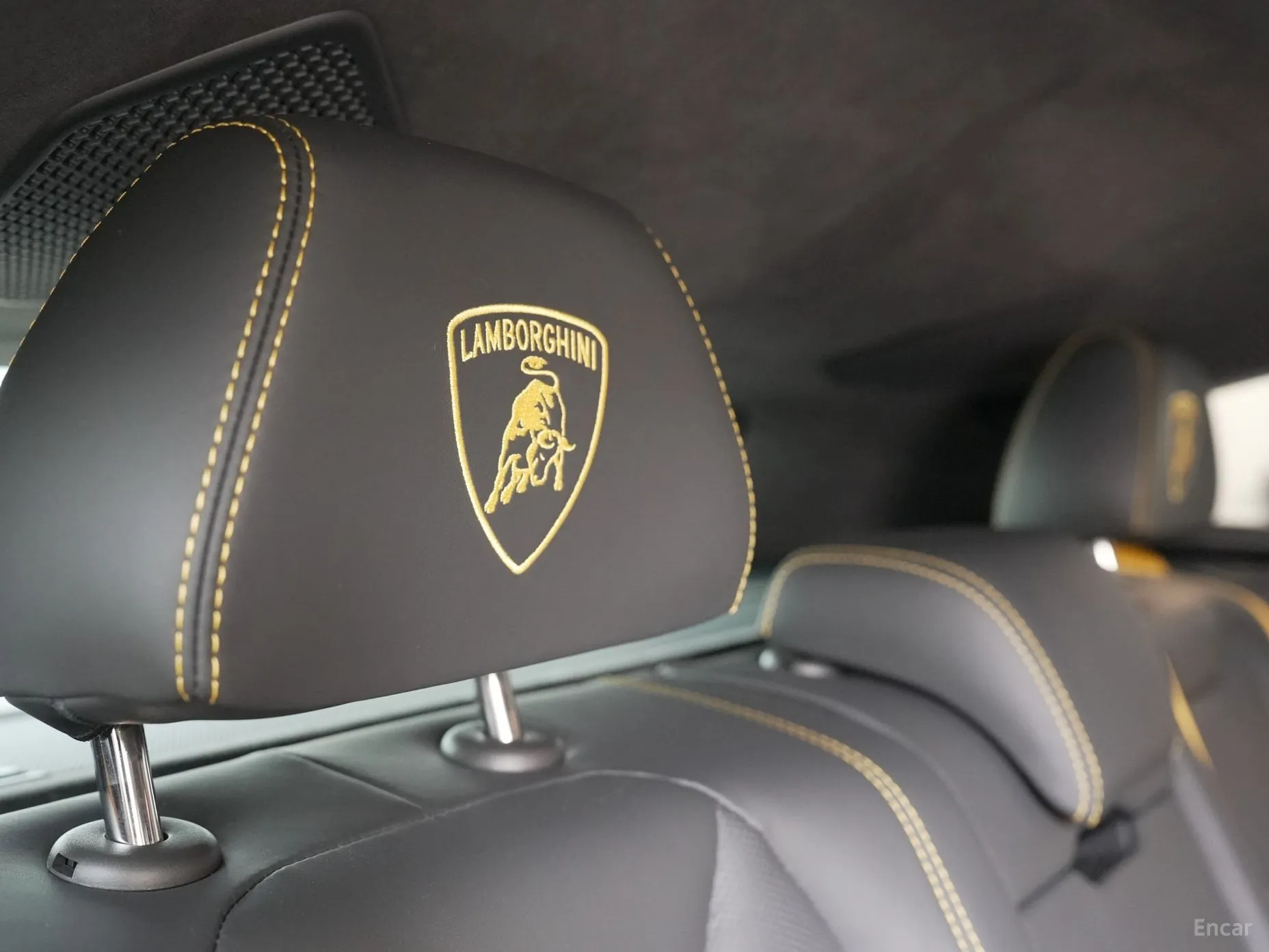 Lamborghini Urus превью 12