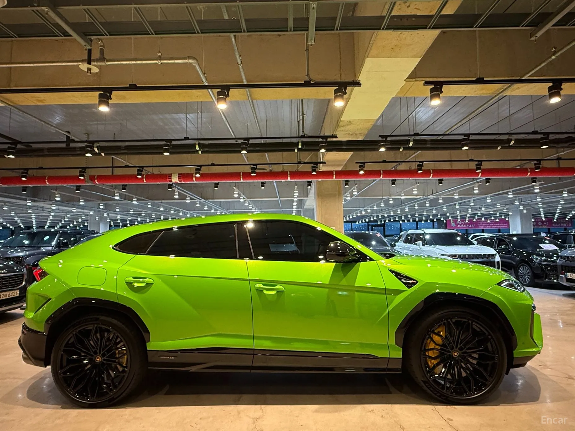 Lamborghini Urus превью 9