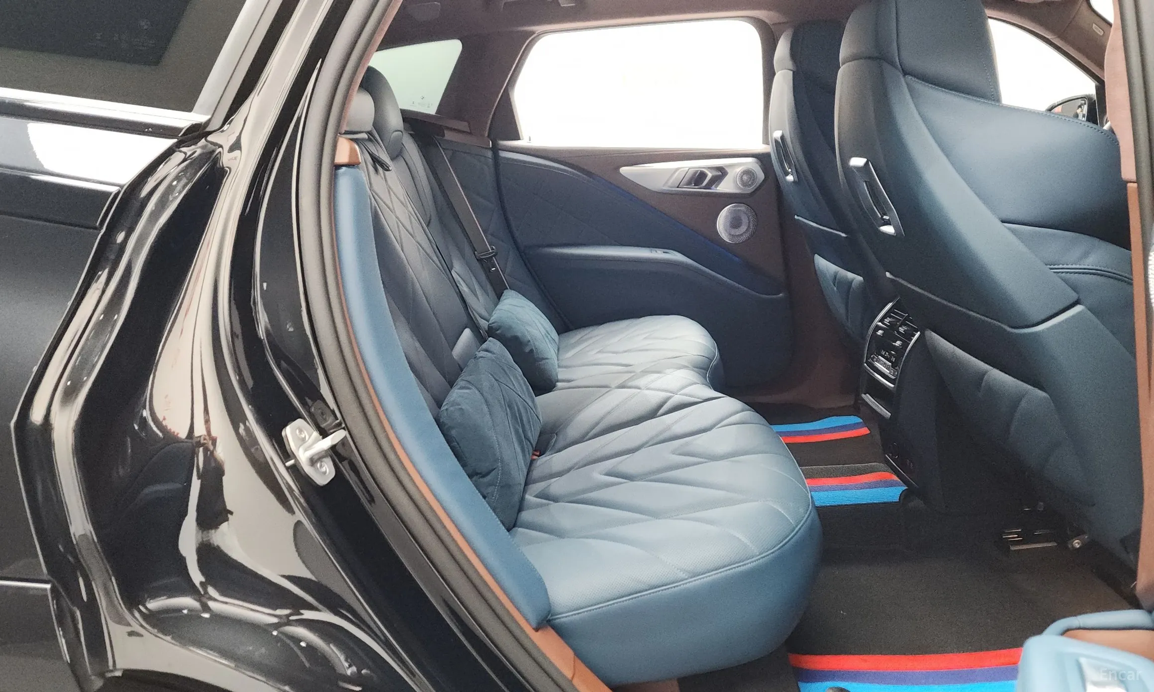 BMW XM (G09) превью 11