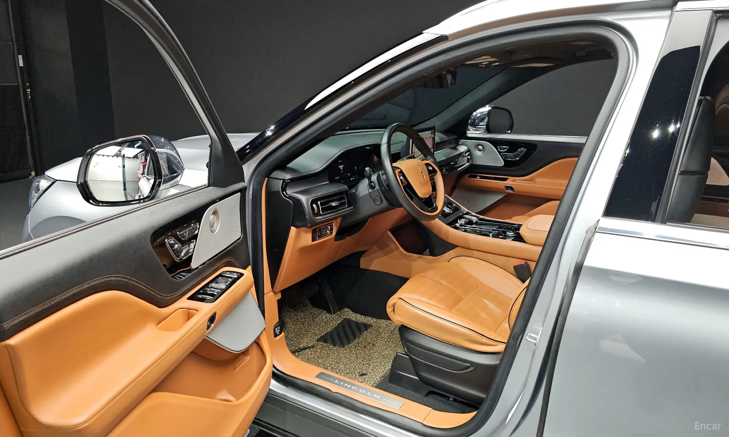 Lincoln Aviator 2nd Generation превью 10