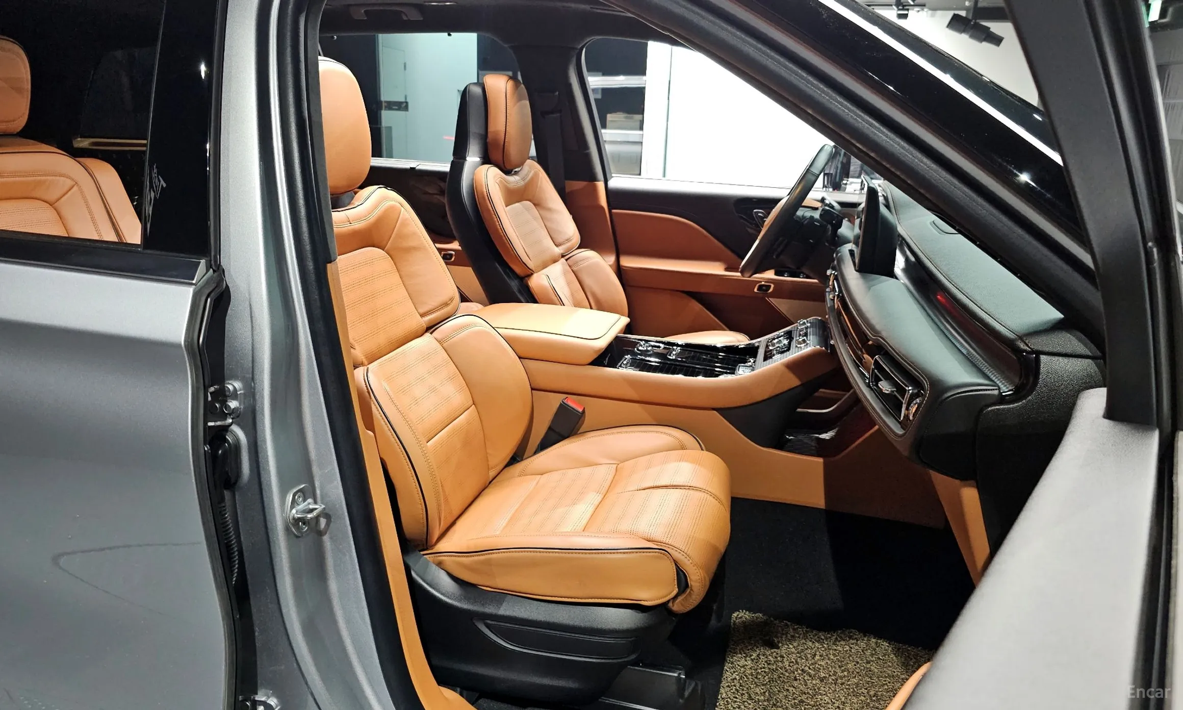 Lincoln Aviator 2nd Generation превью 12