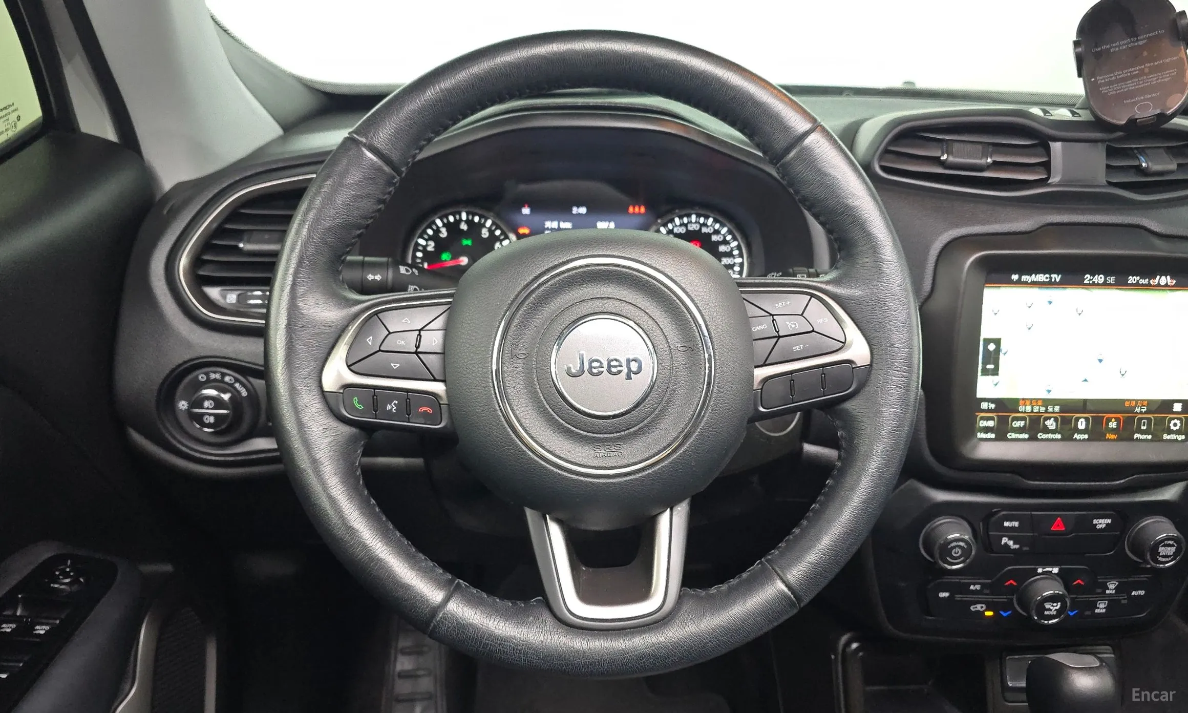 Jeep Renegade превью 13
