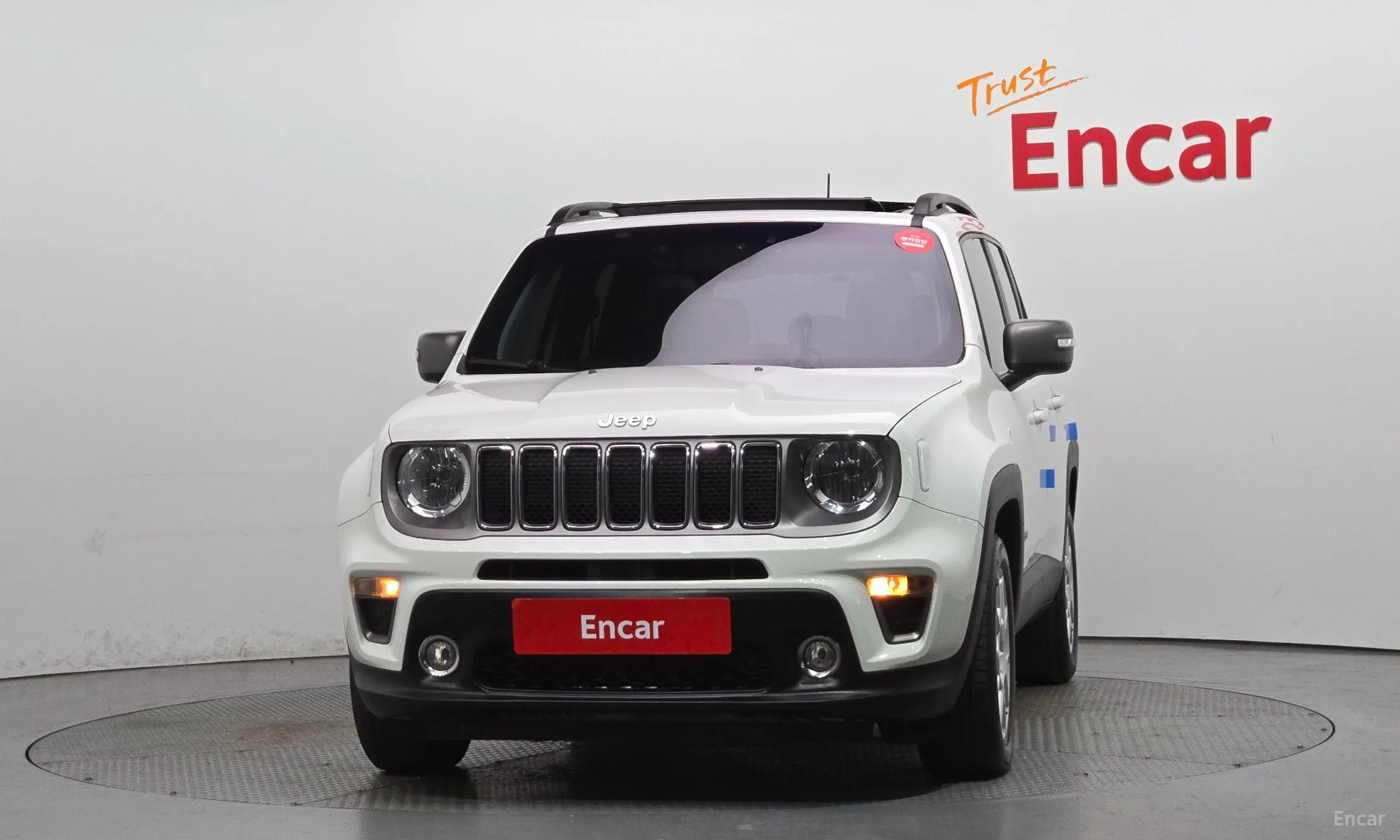 Jeep Renegade превью 3