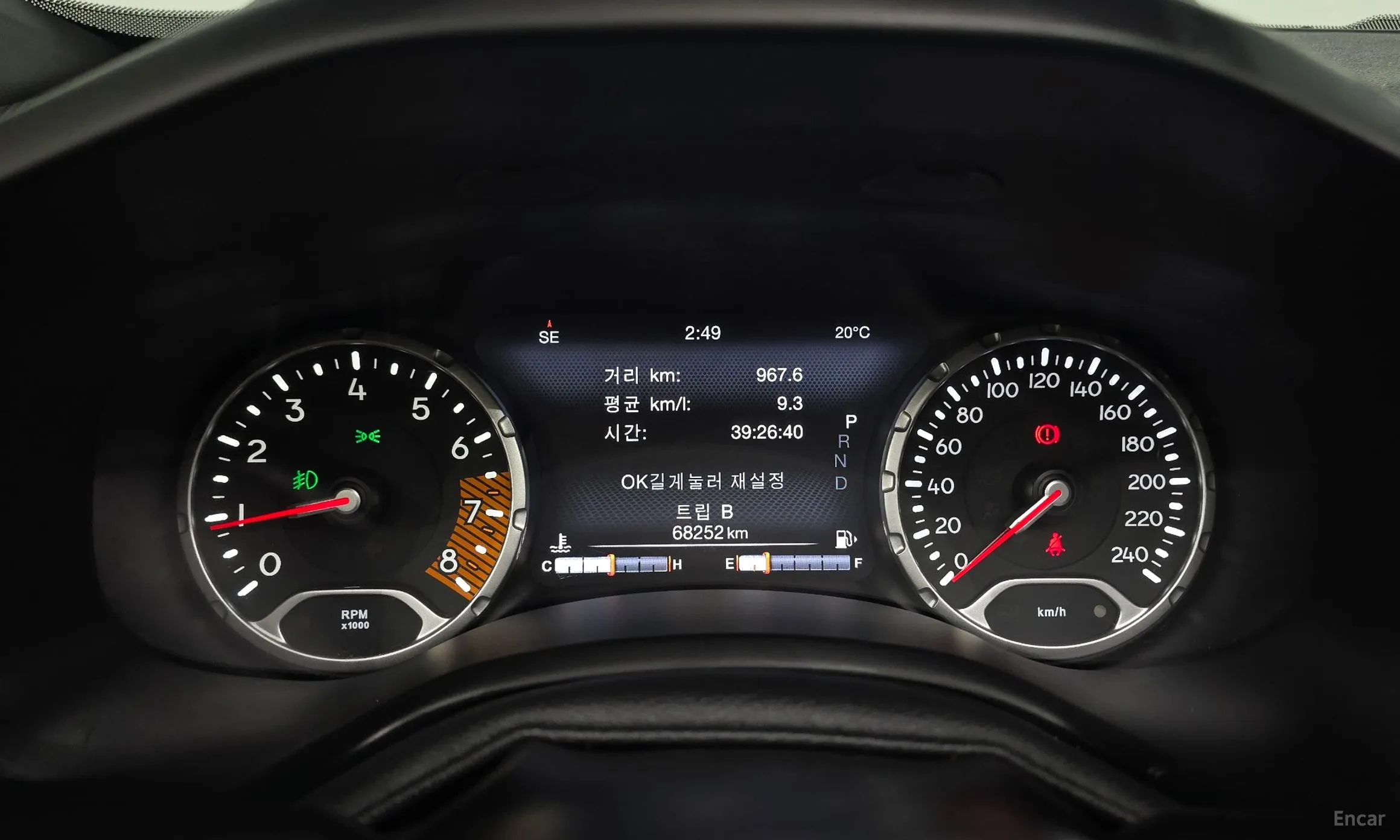 Jeep Renegade превью 8
