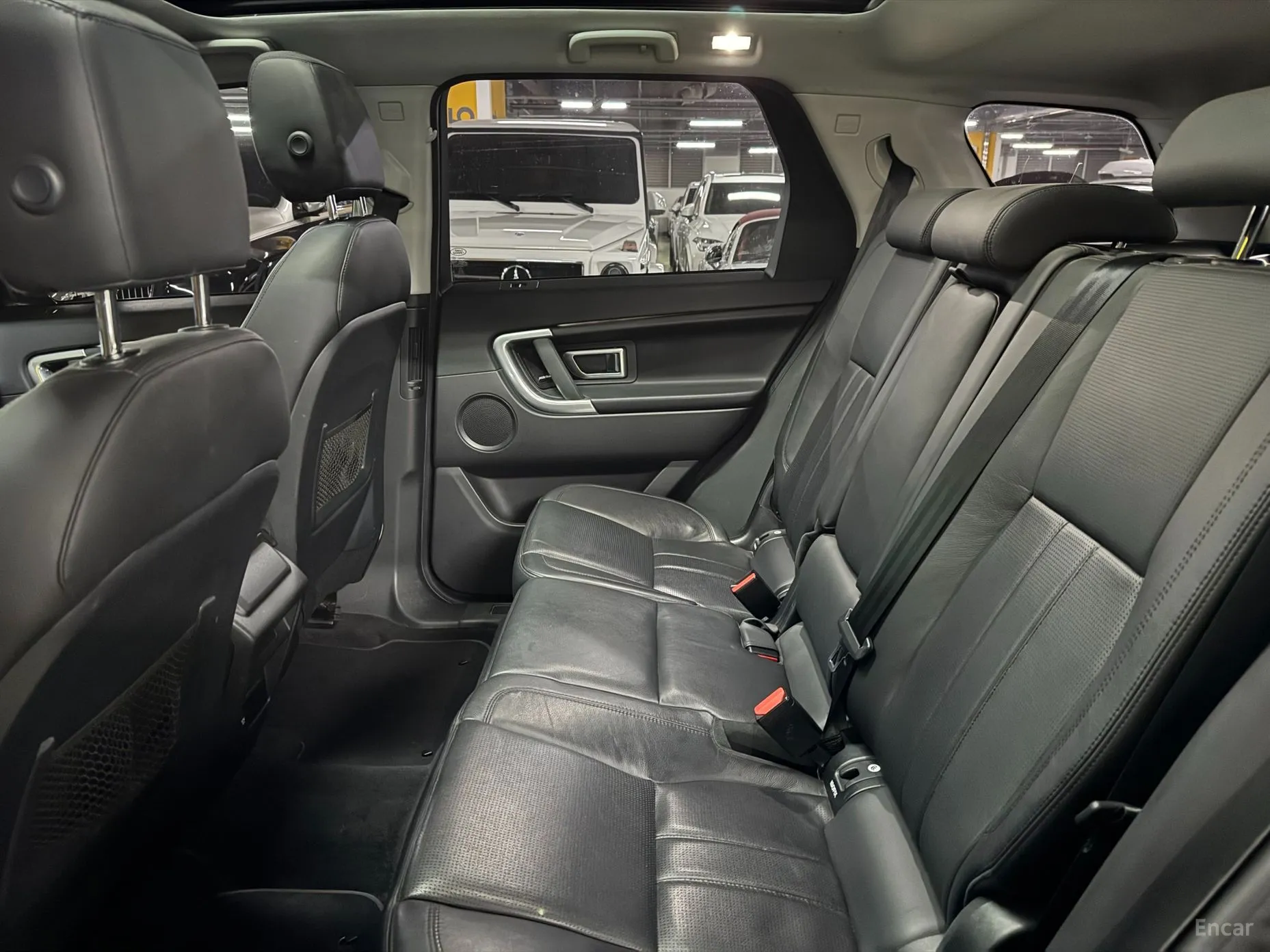 Land Rover Discovery Sports превью 11