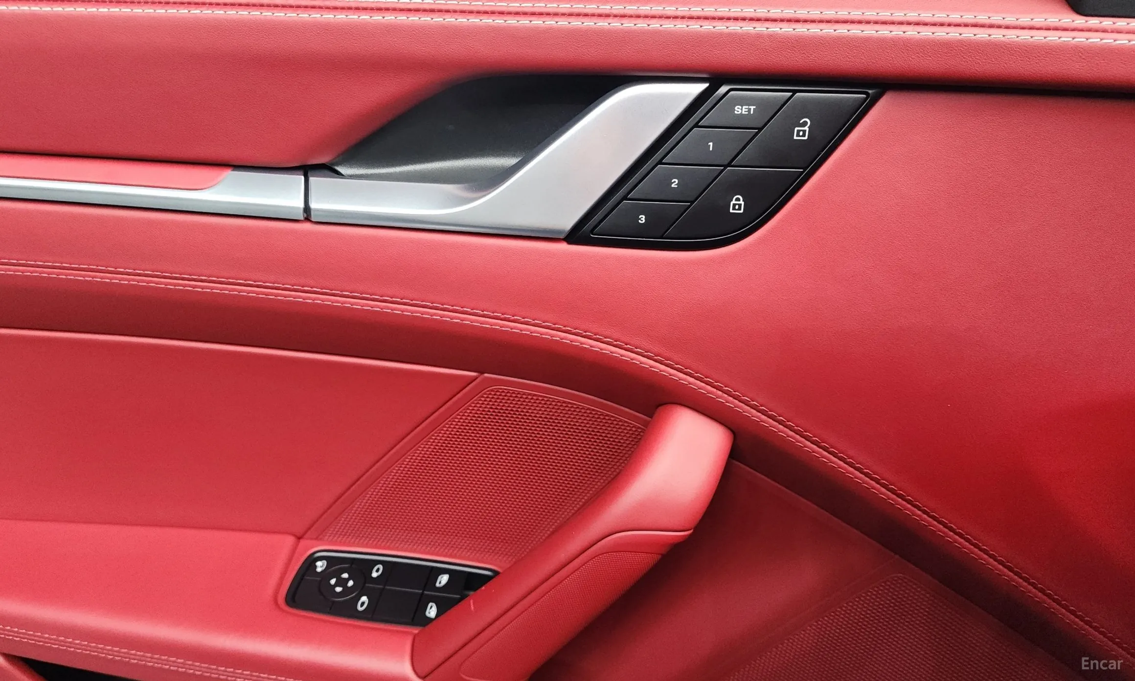 Porsche 911 (992) превью 17