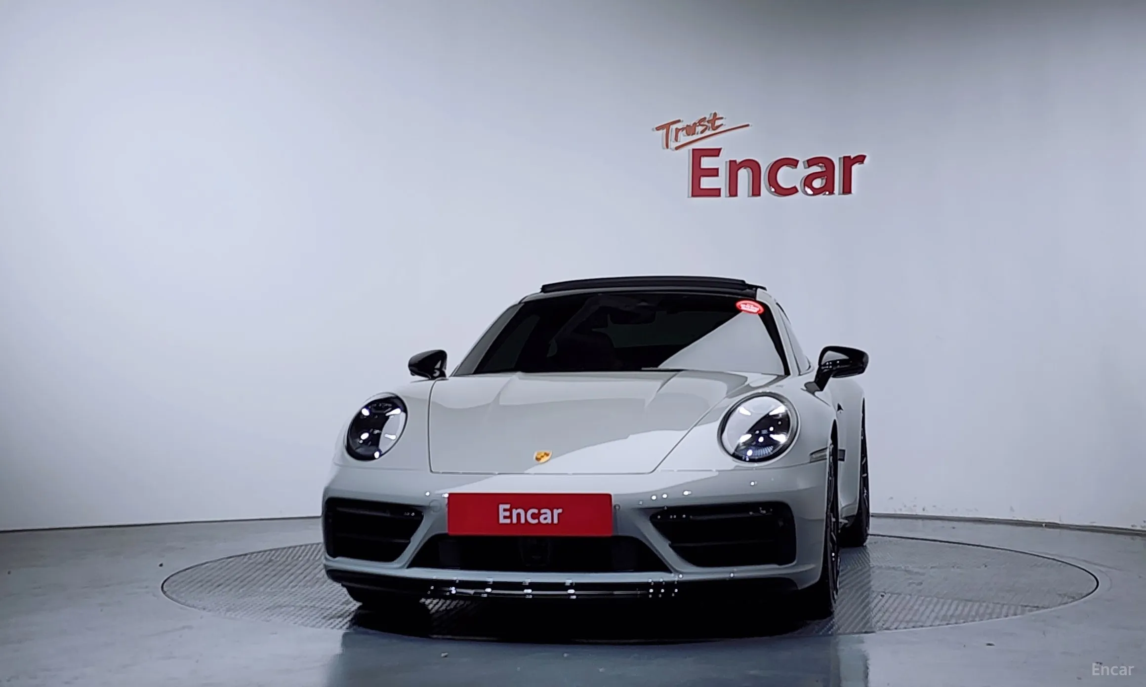 Porsche 911 (992) превью 3