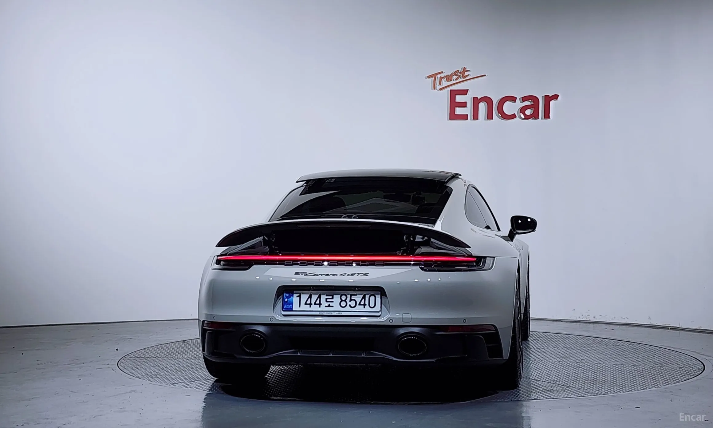 Porsche 911 (992) превью 4
