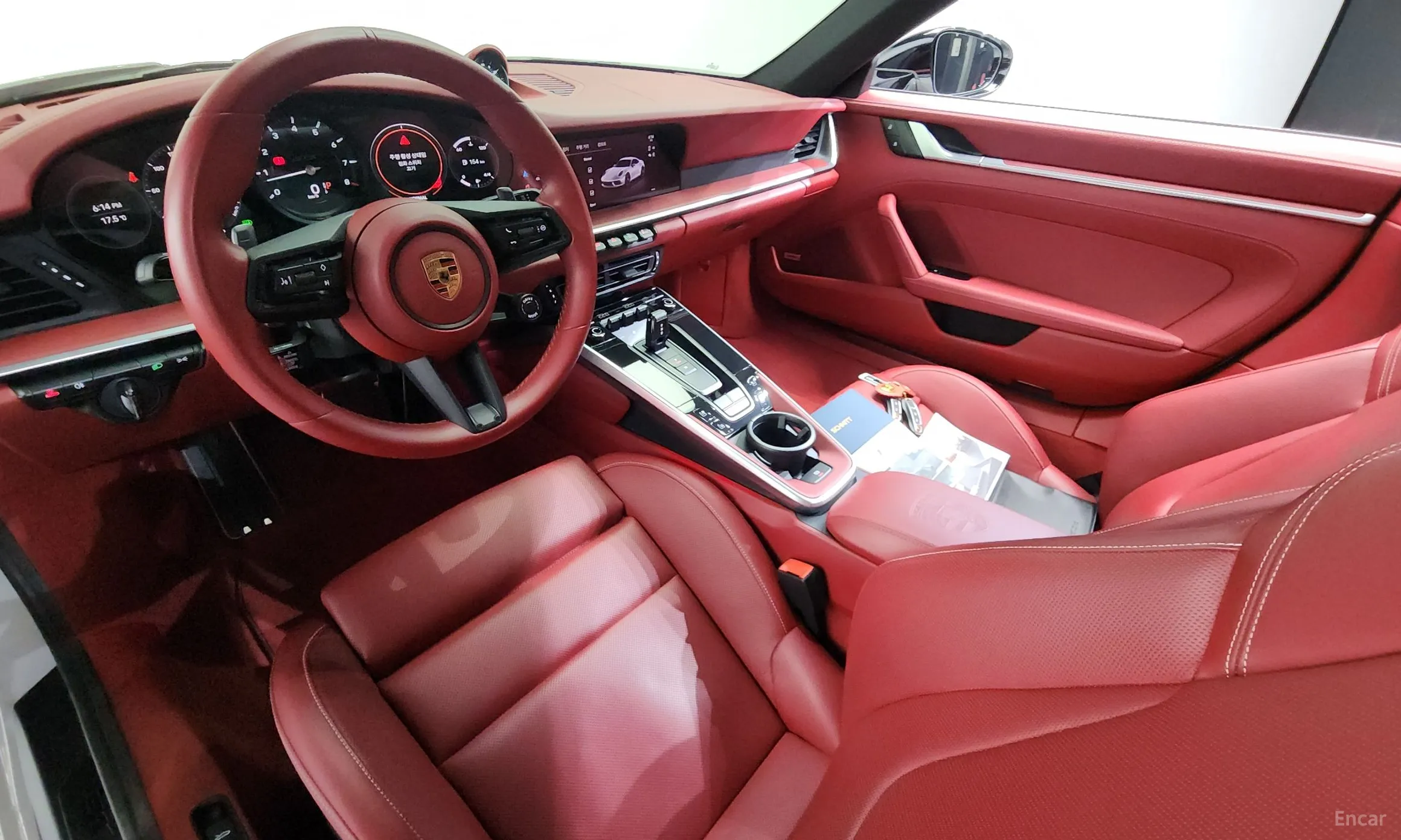 Porsche 911 (992) превью 7