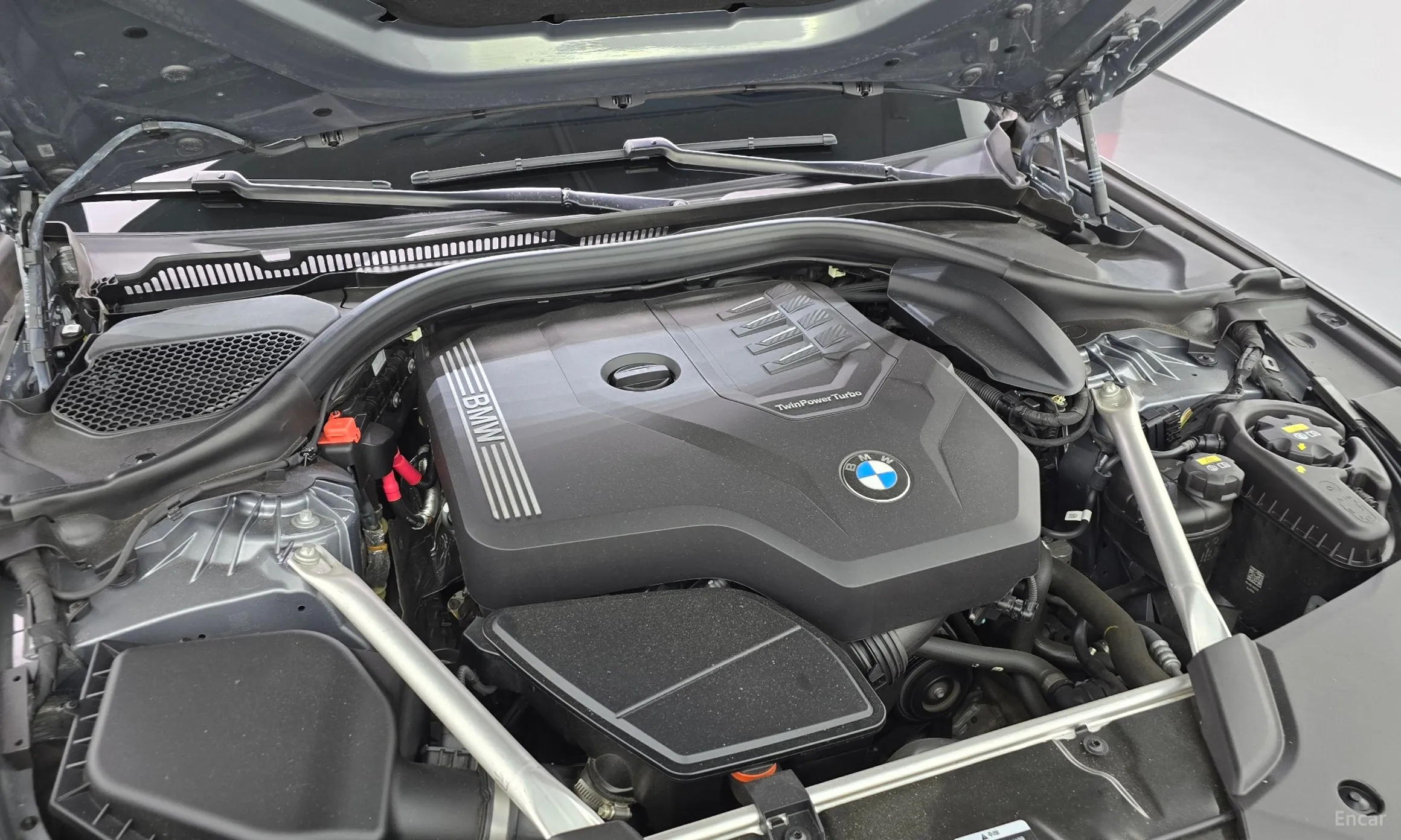 BMW 5 Series (G30) превью 6