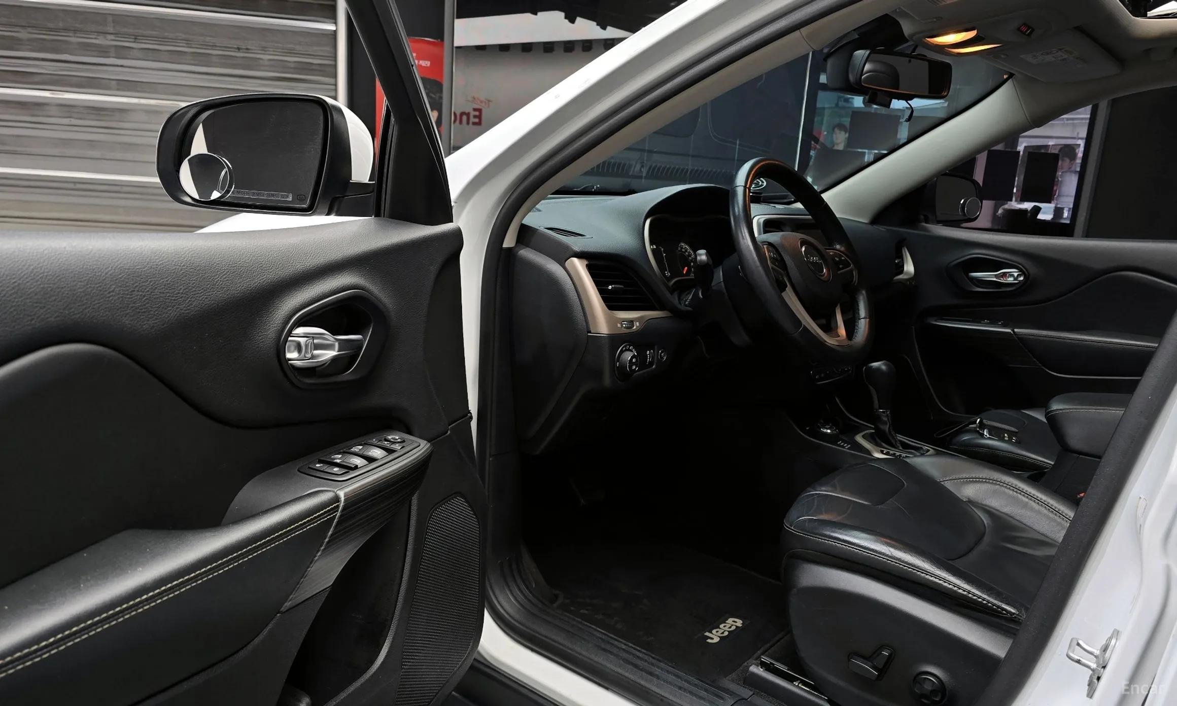 Jeep Cherokee (KL) превью 10