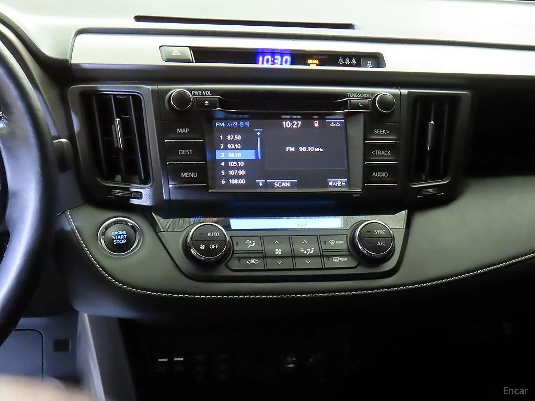 Toyota RAV4 превью 11
