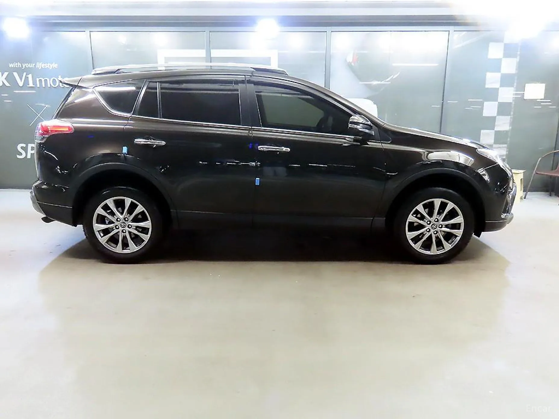 Toyota RAV4 превью 3