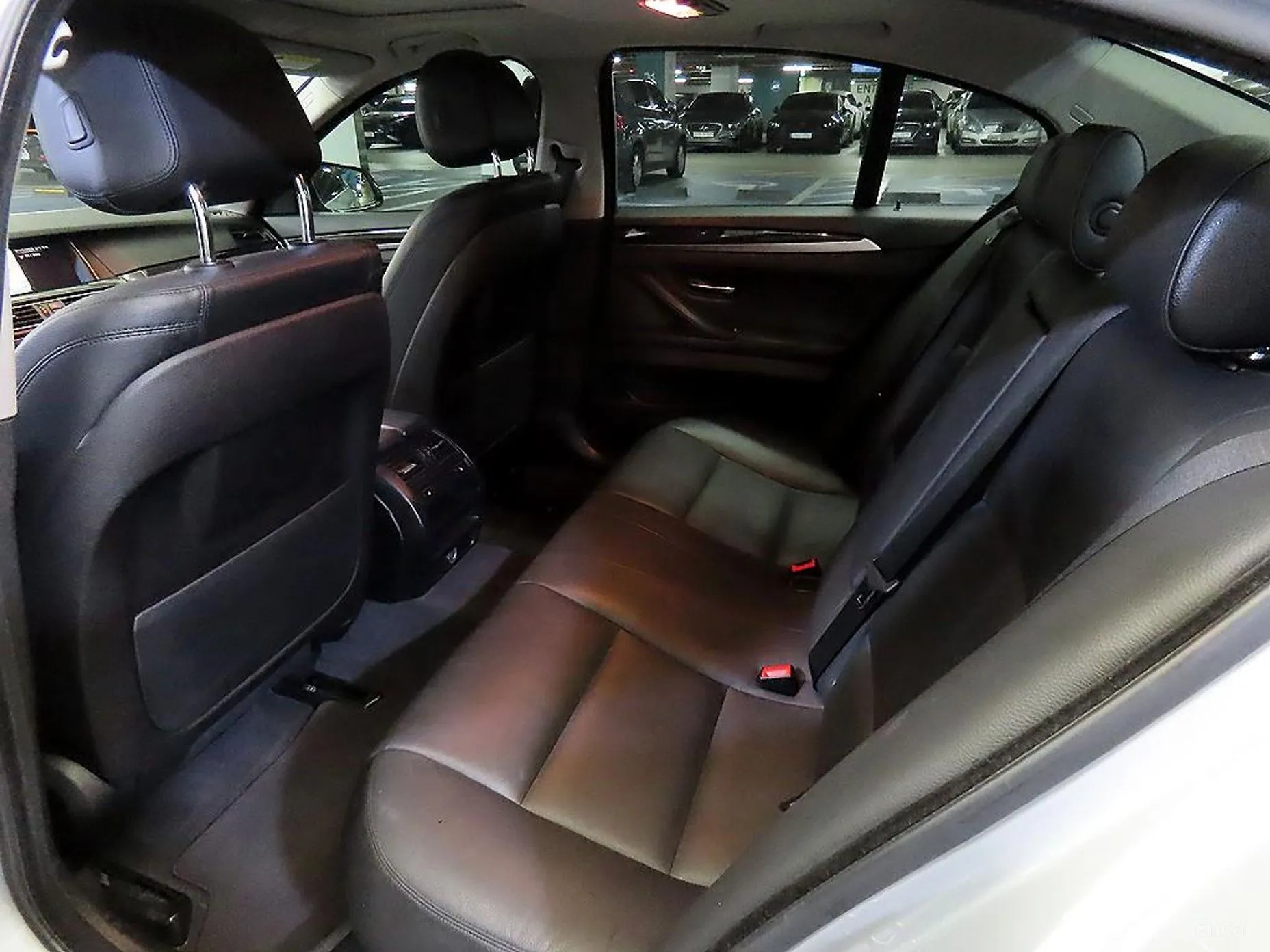 BMW 5 Series (F10) превью 7