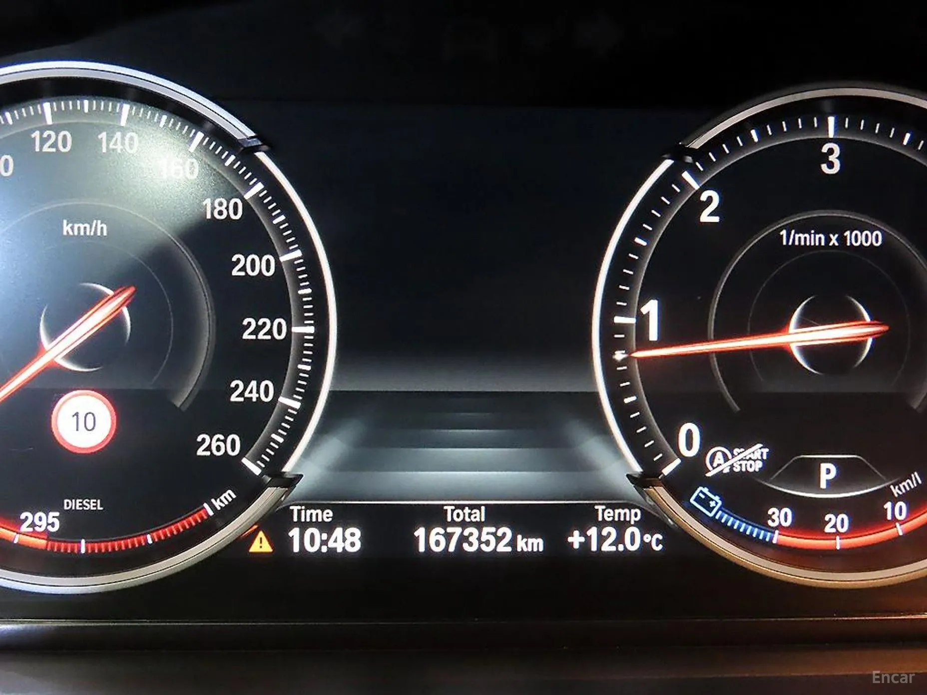 BMW 5 Series (F10) превью 9