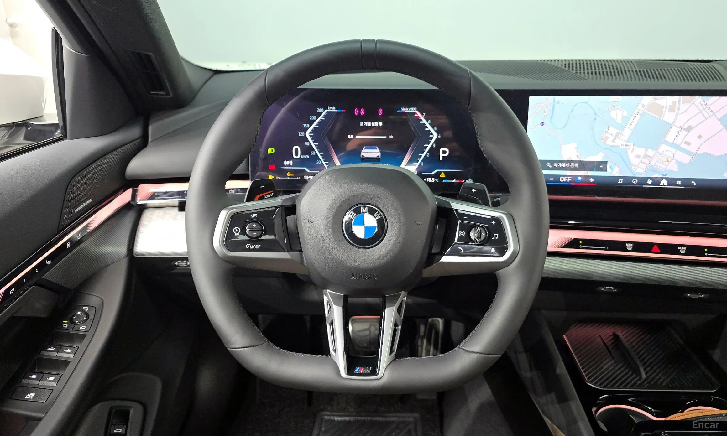BMW 5 Series (G60) превью 13