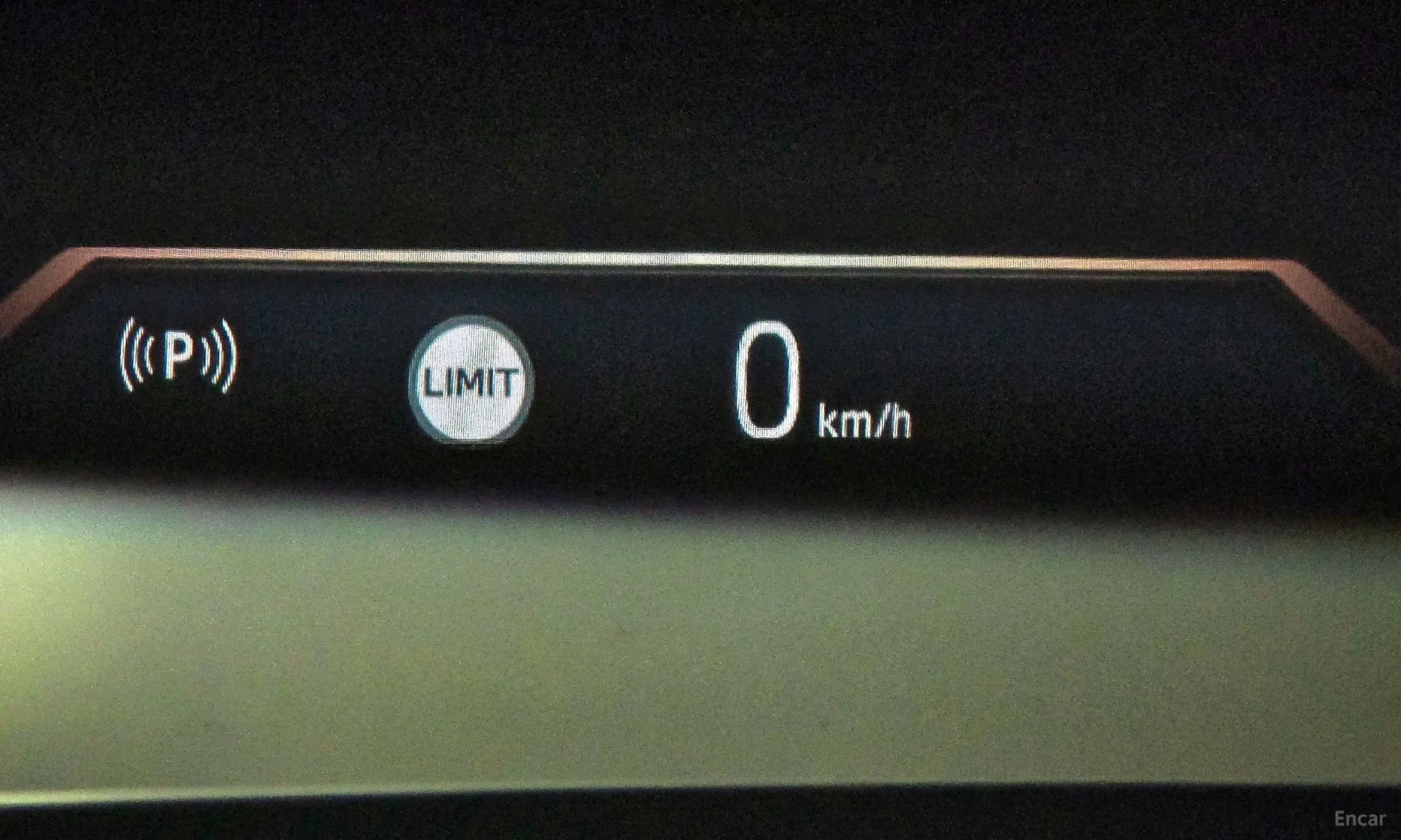 BMW 5 Series (G60) превью 18