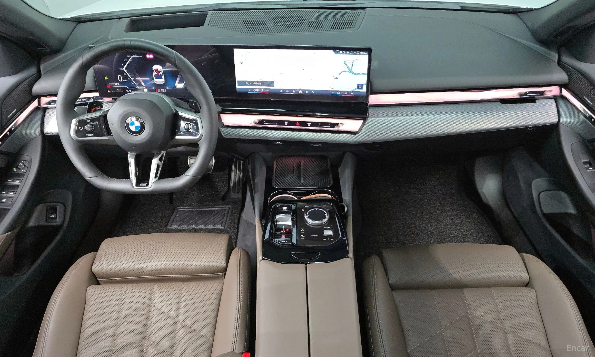 BMW 5 Series (G60) превью 7