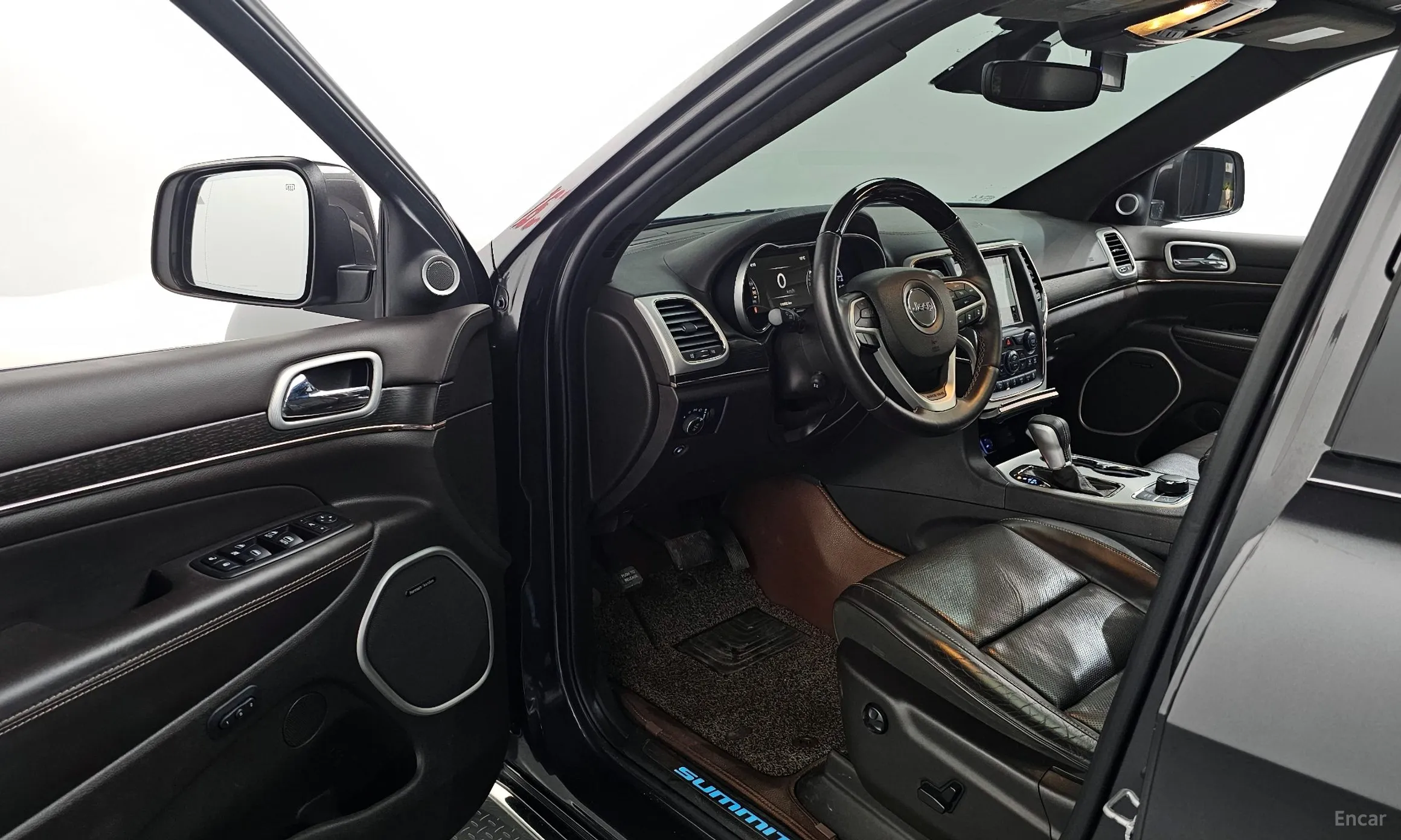 Jeep Grand Cherokee превью 10