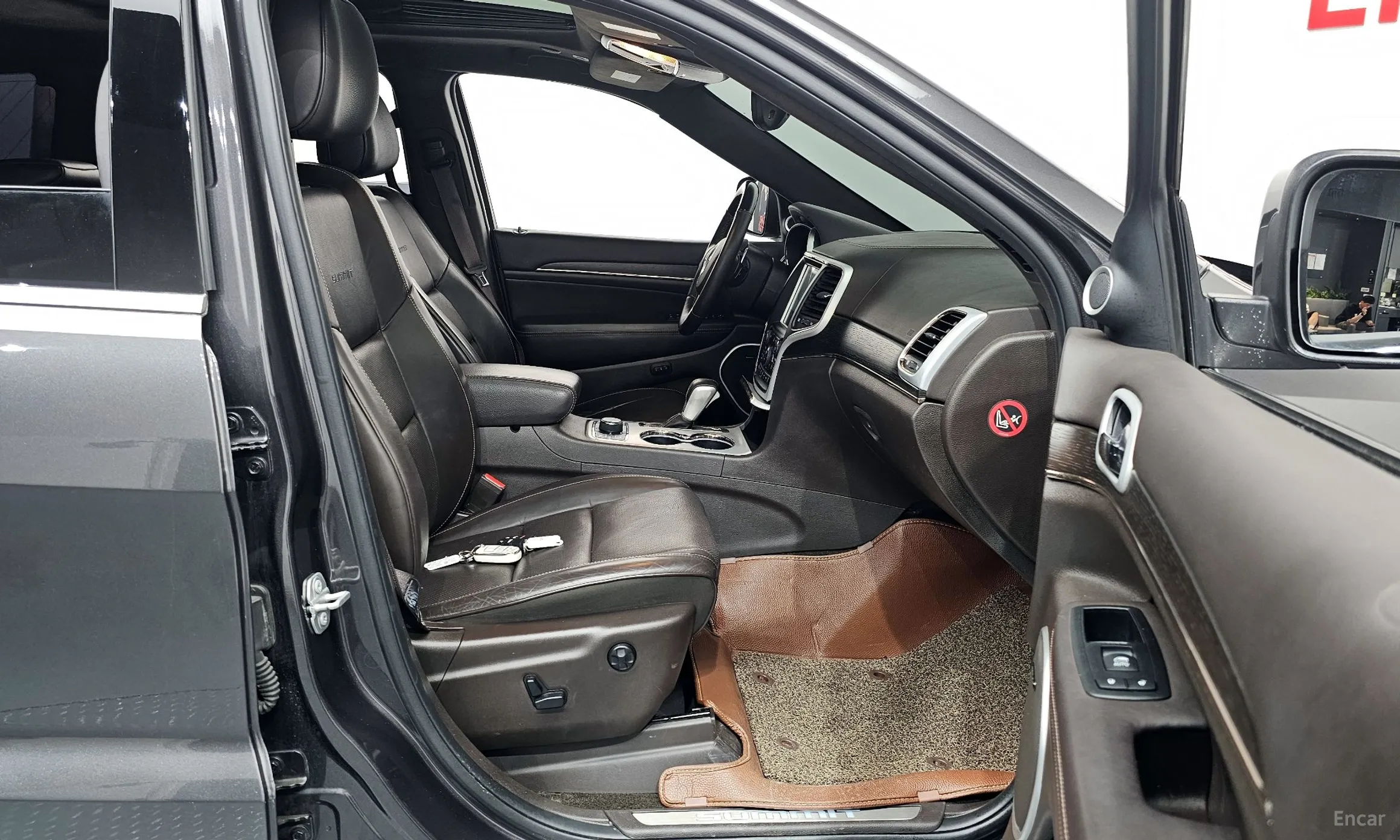 Jeep Grand Cherokee превью 11