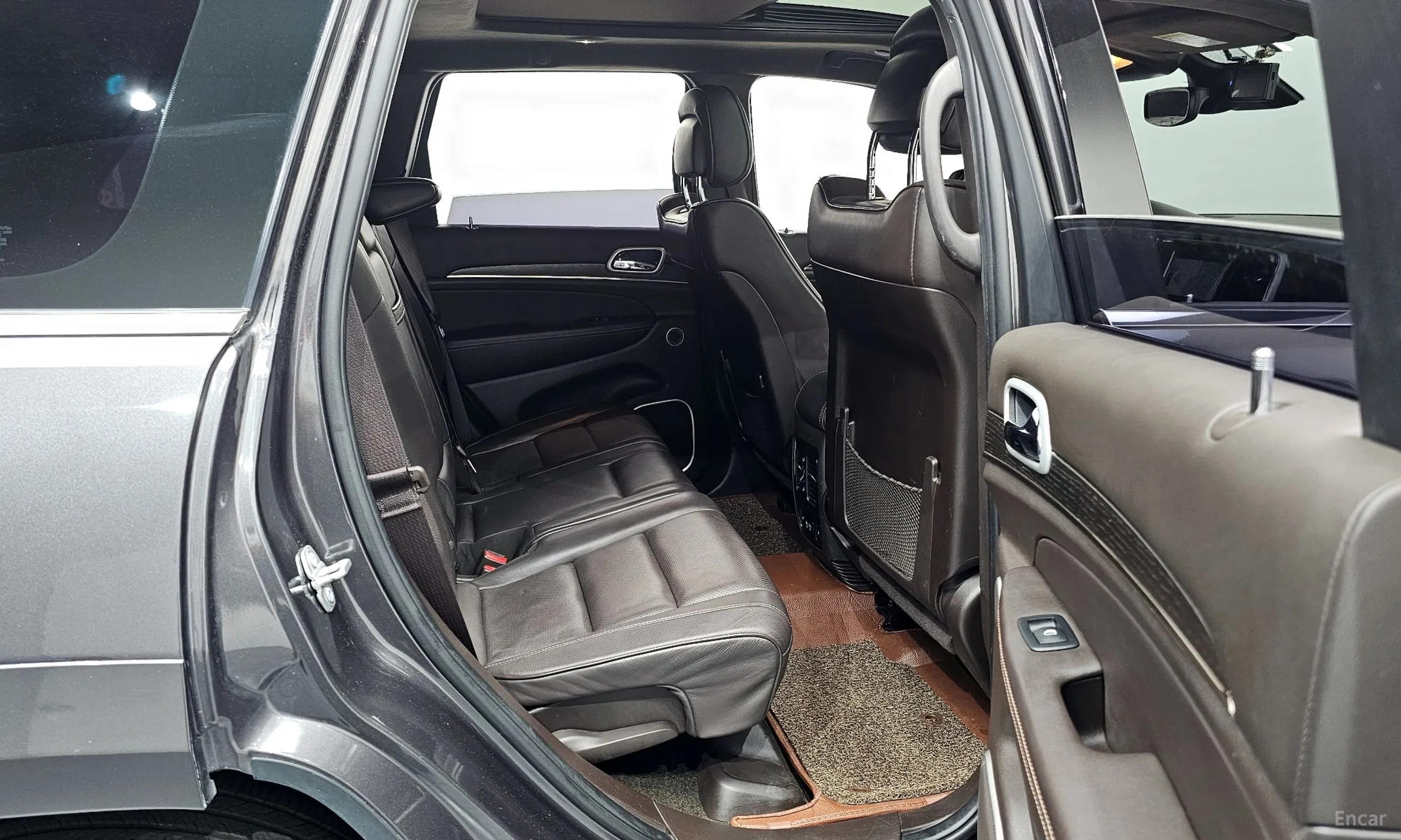 Jeep Grand Cherokee превью 12