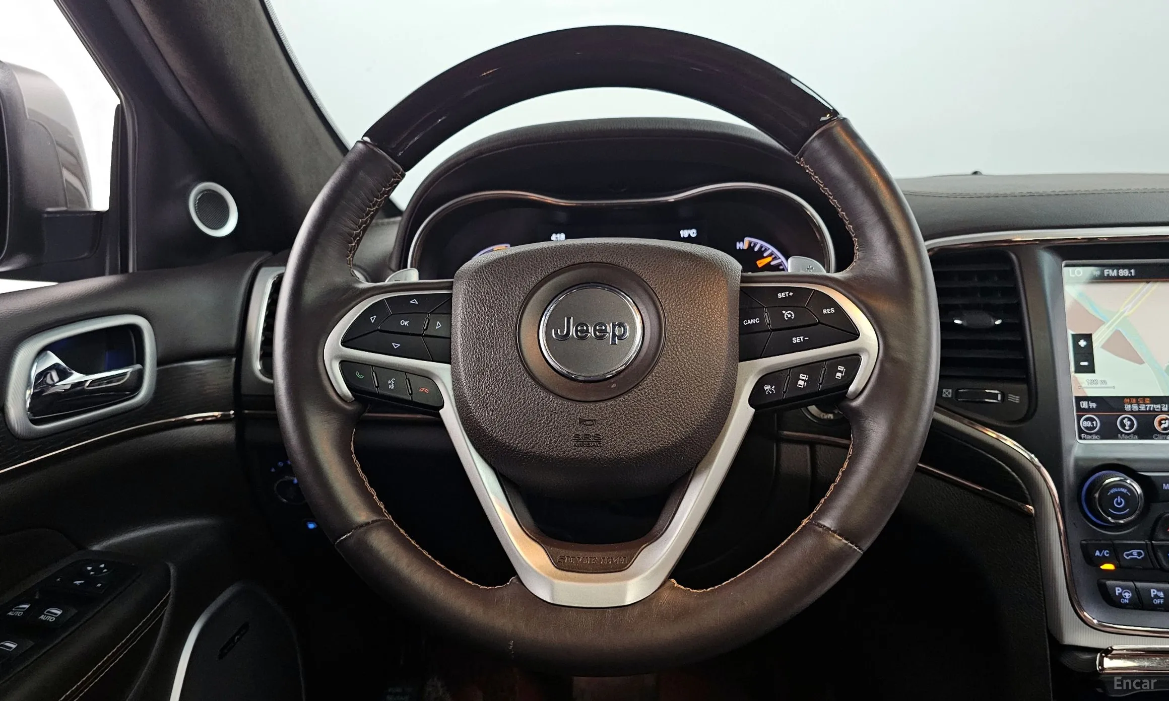 Jeep Grand Cherokee превью 13