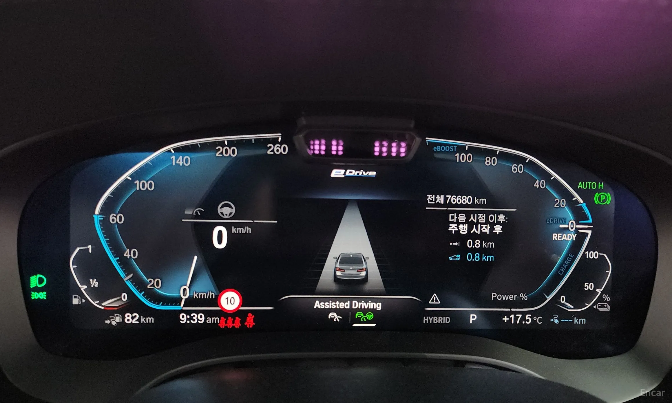 BMW 5 Series (G30) превью 8