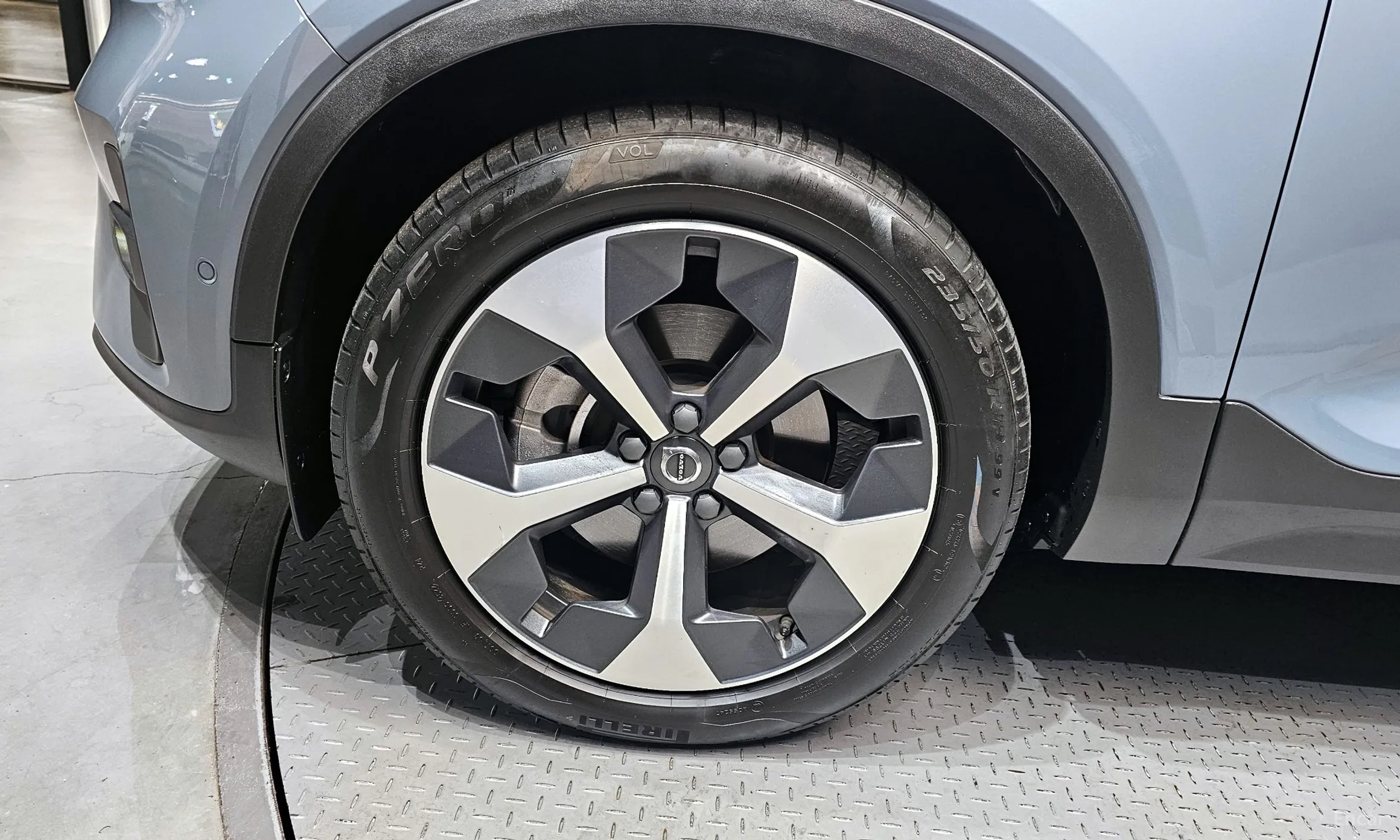 Volvo XC40 превью 5