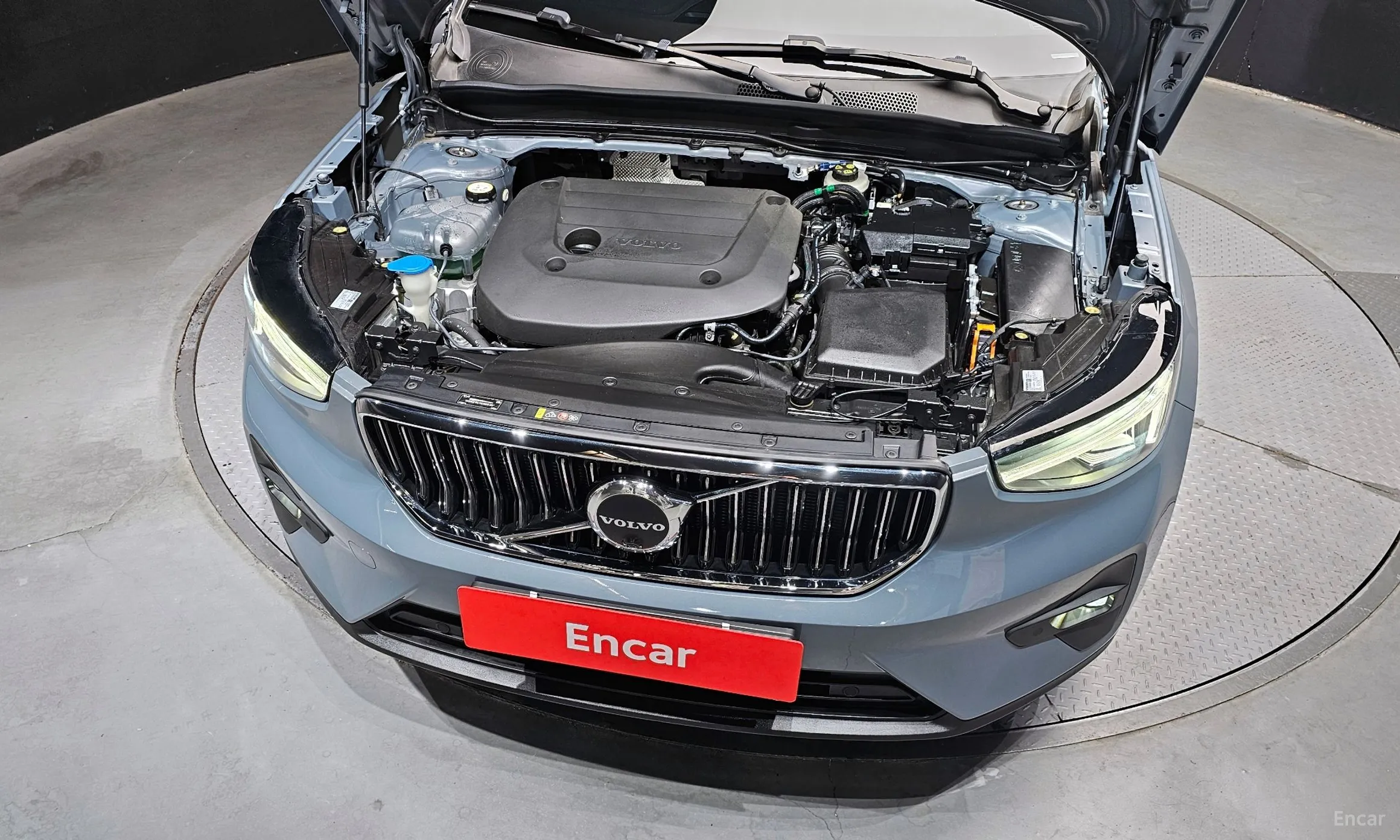 Volvo XC40 превью 6