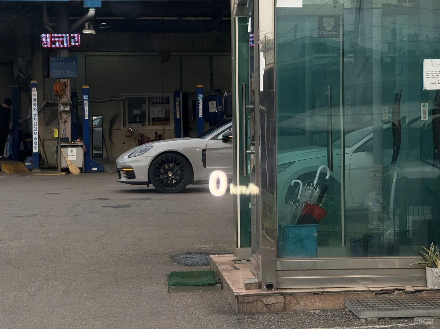 Land Rover Range Rover Sport 2nd Generation превью 11