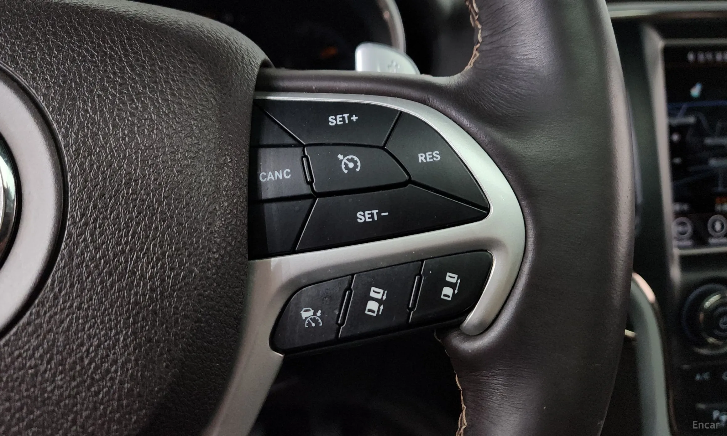 Jeep Grand Cherokee превью 19