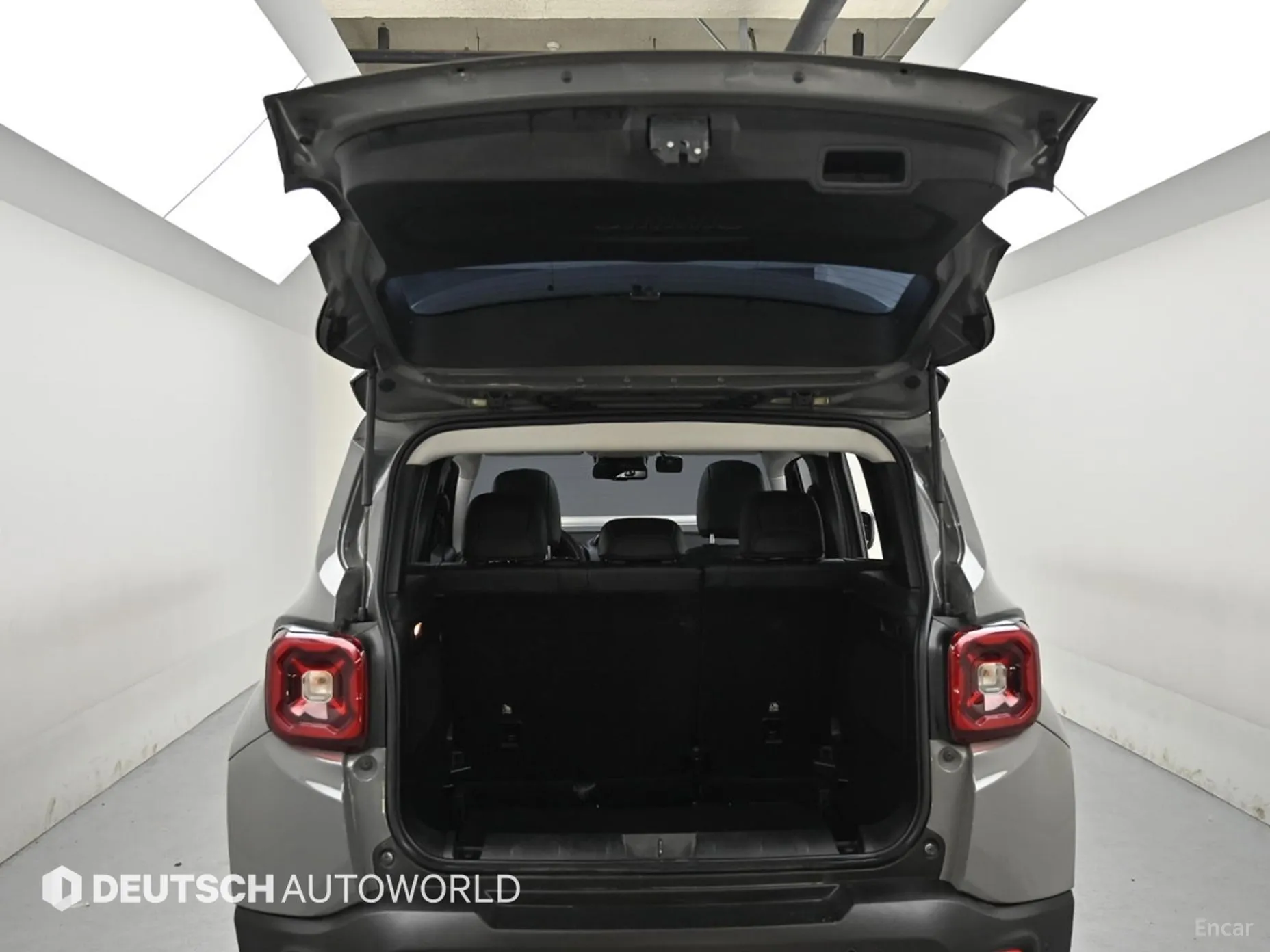 Jeep Renegade превью 19