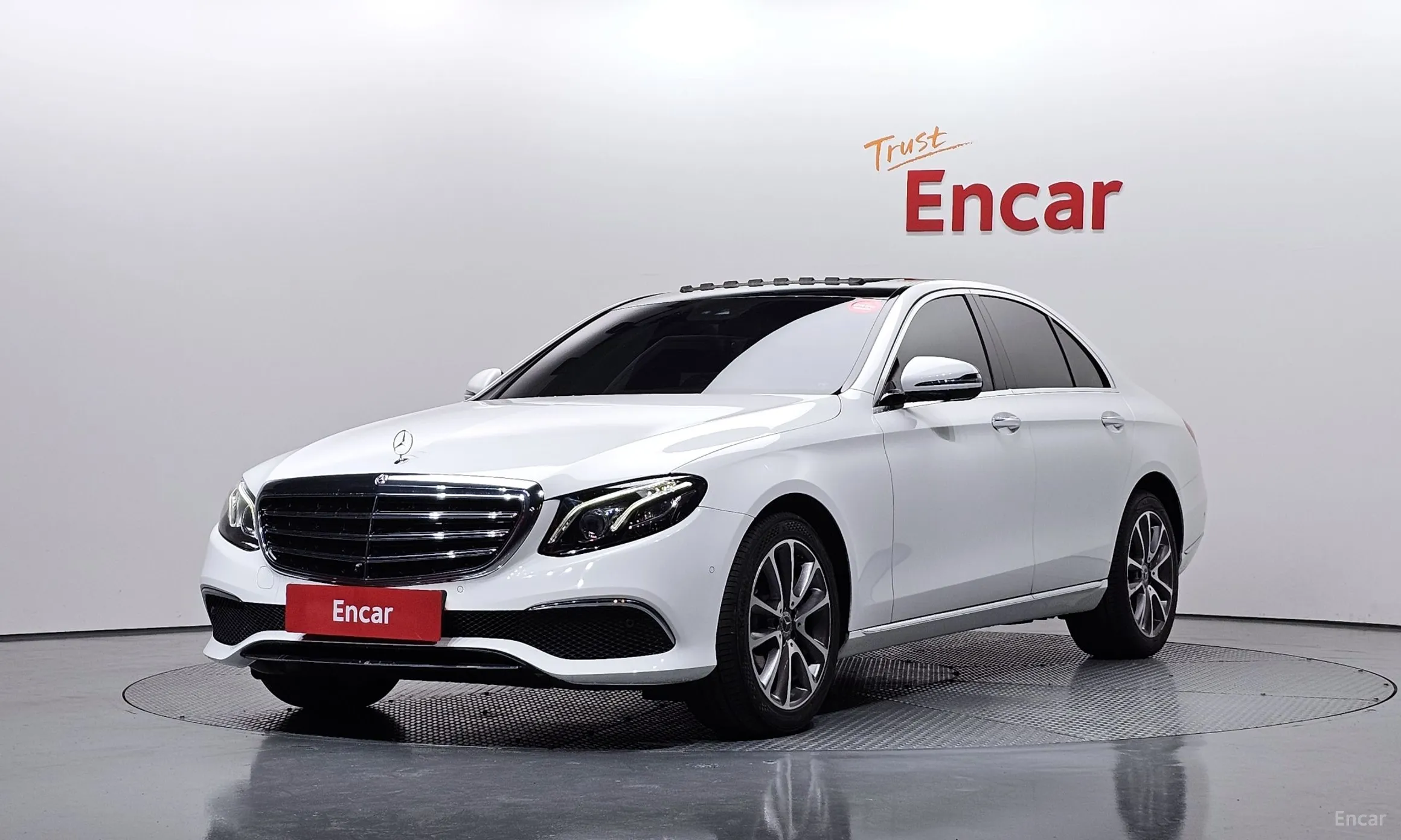 Mercedes Benz E-Class W213