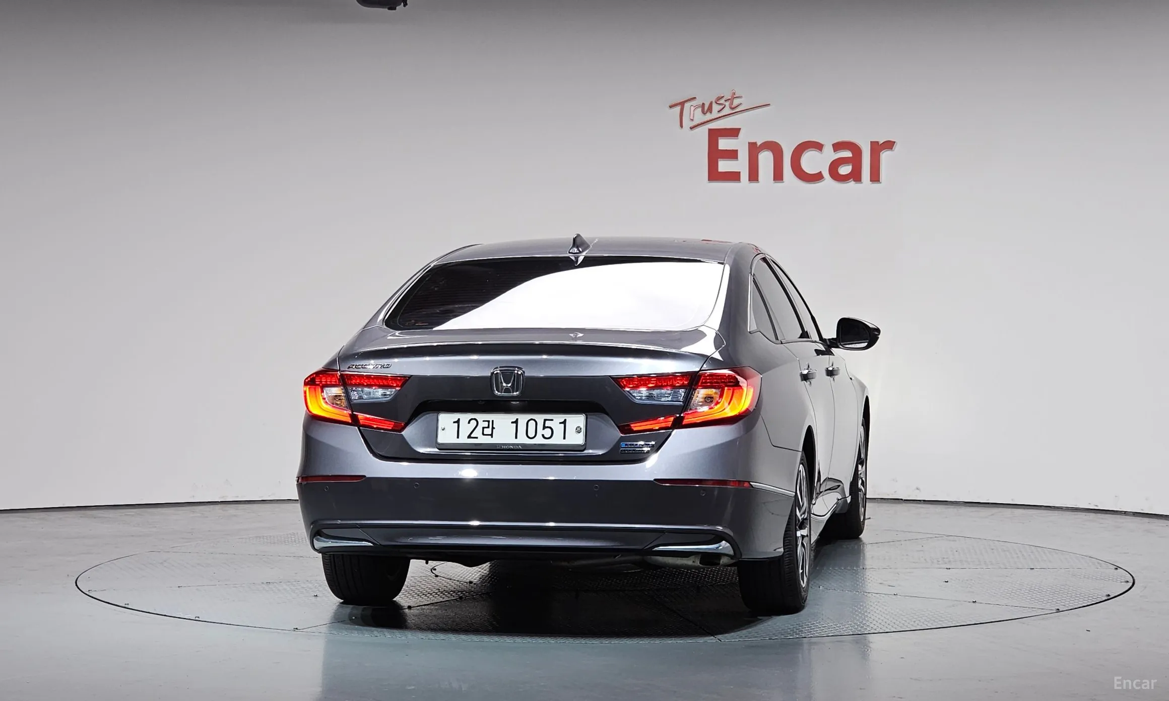 Honda Accord 10th Generation превью 4