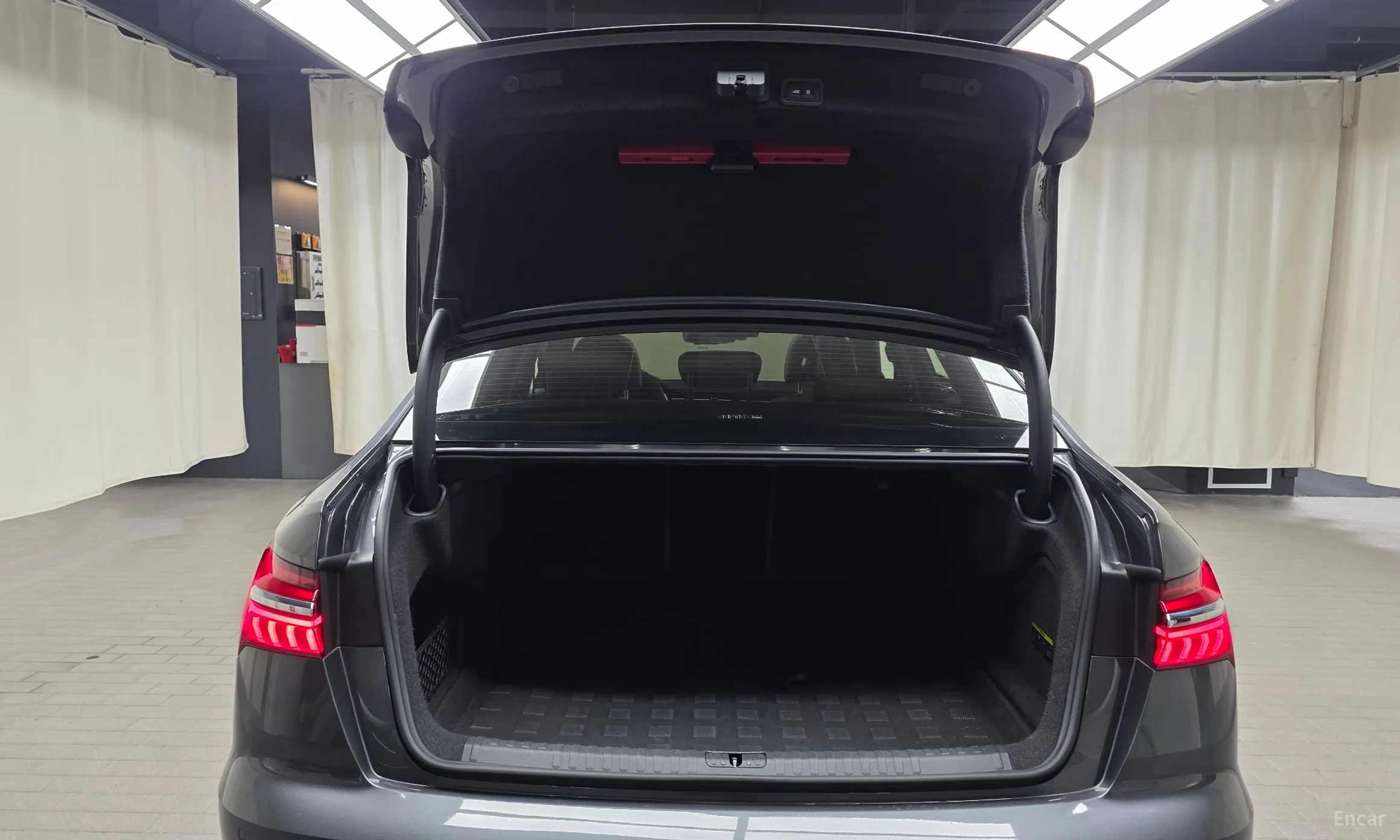Audi A6 (C8) превью 20