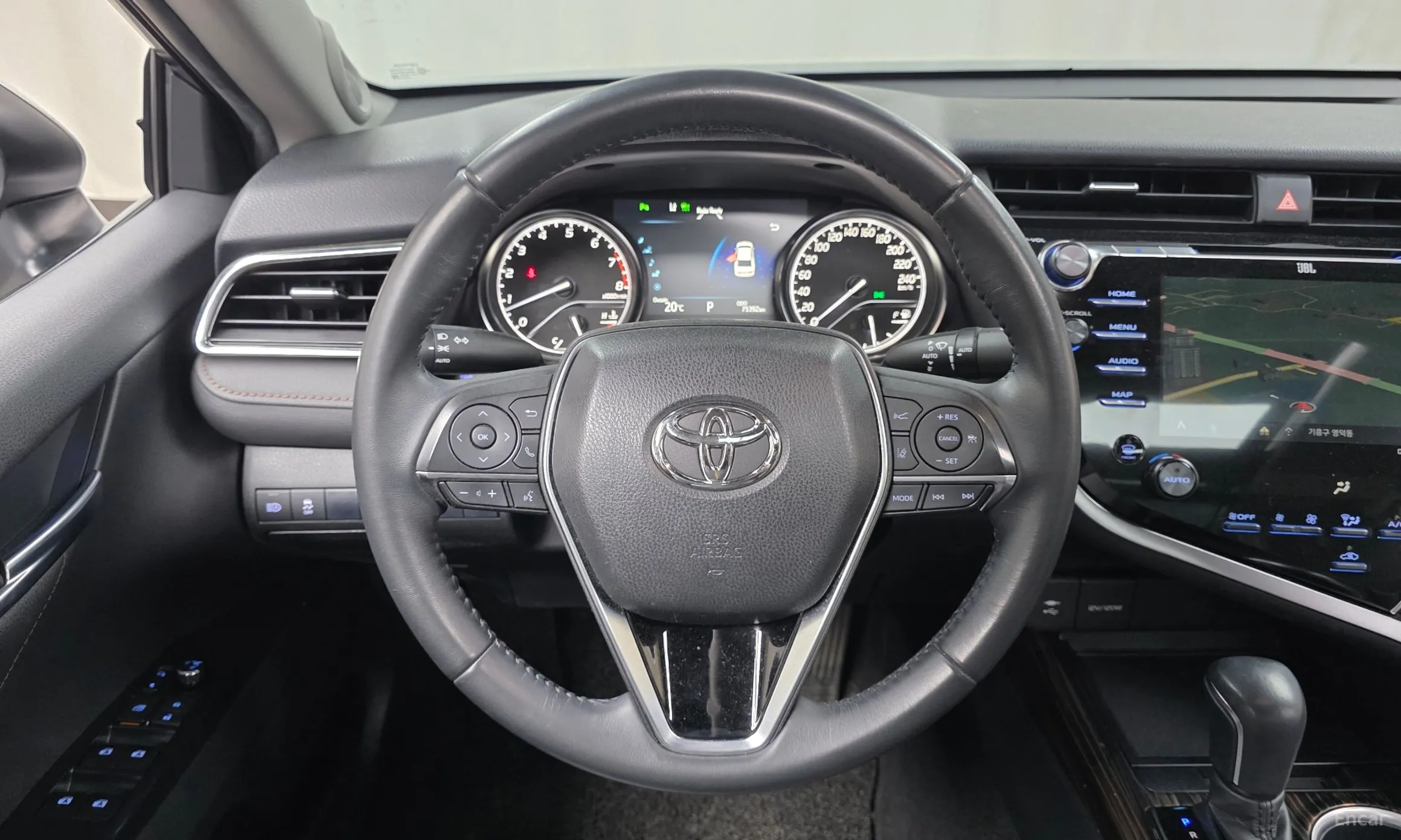 Toyota Camry (XV70) превью 13