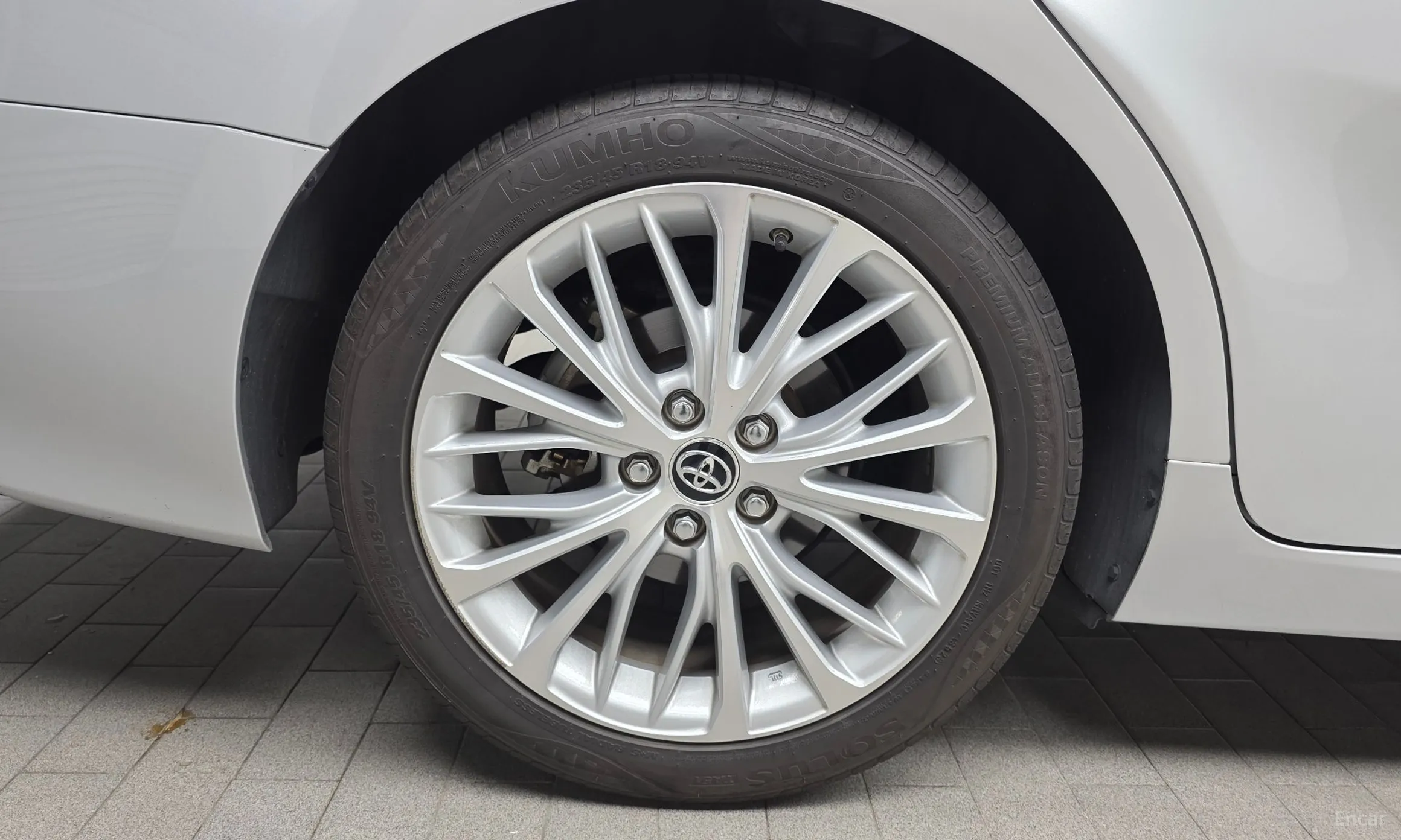 Toyota Camry (XV70) превью 5