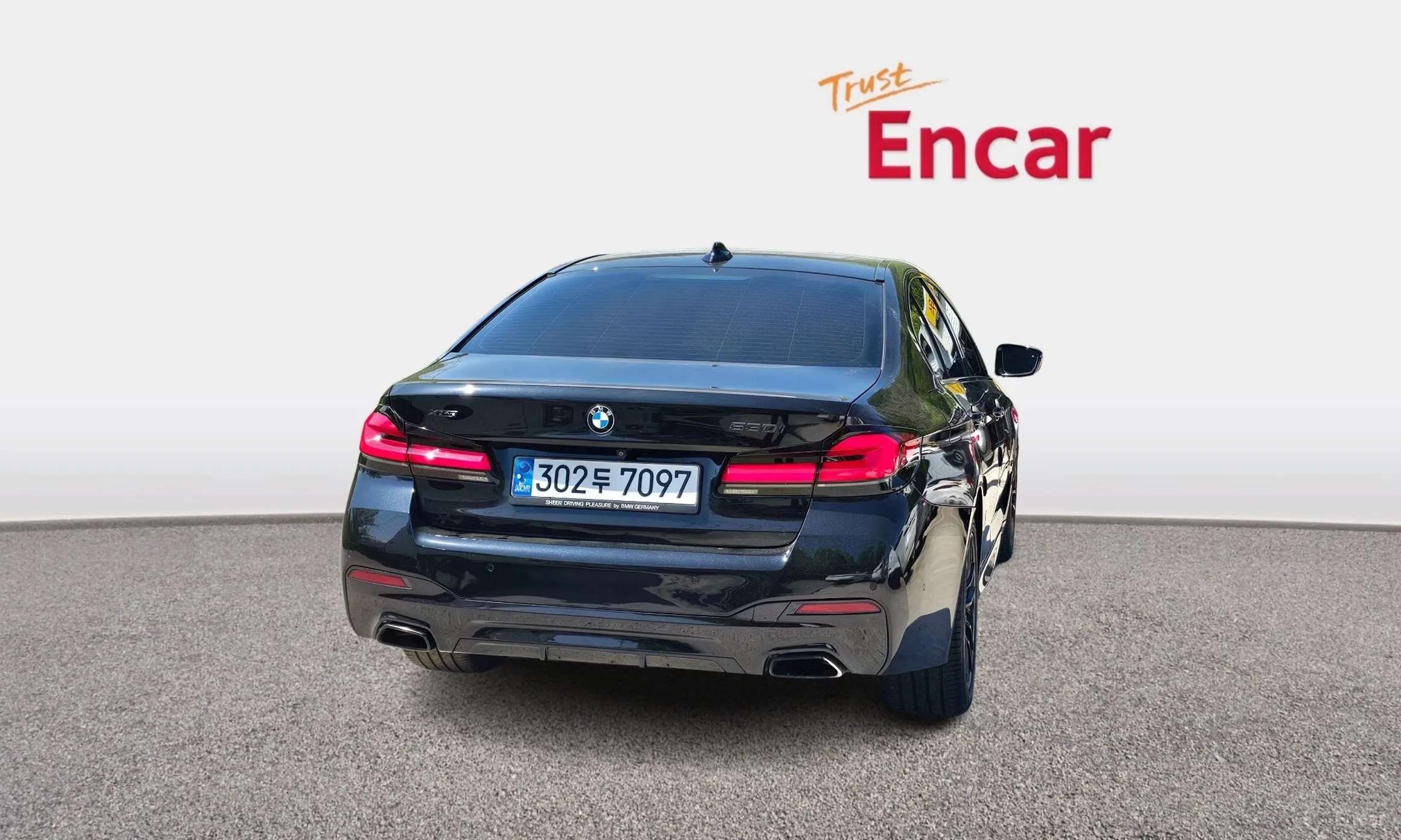 BMW 5 Series (G30) превью 4